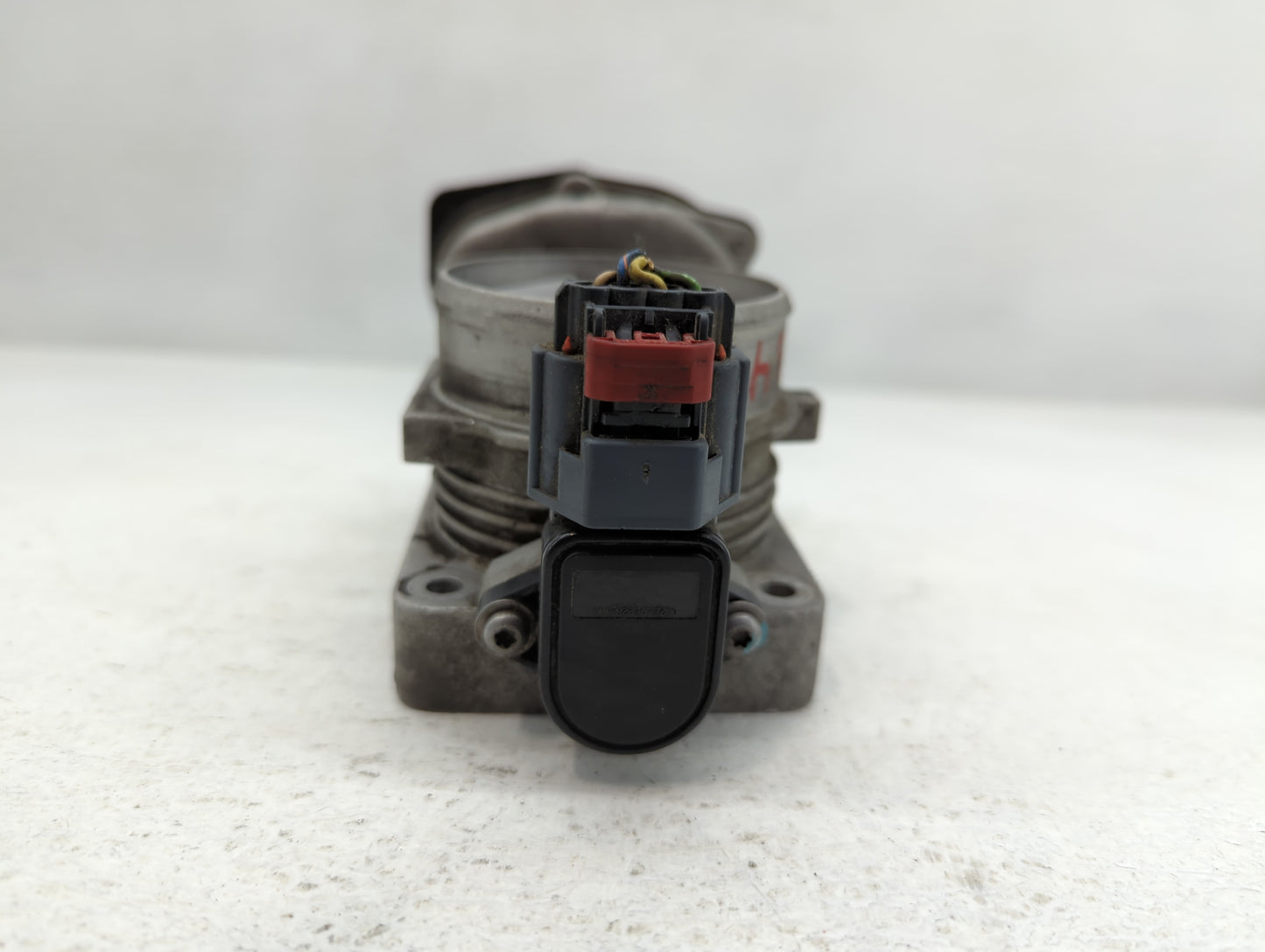 2006-2010 Ford Mustang Throttle Body P/N:100108 3 9W7E-BA Fits OEM Used Auto Parts - Oemusedautoparts1.com