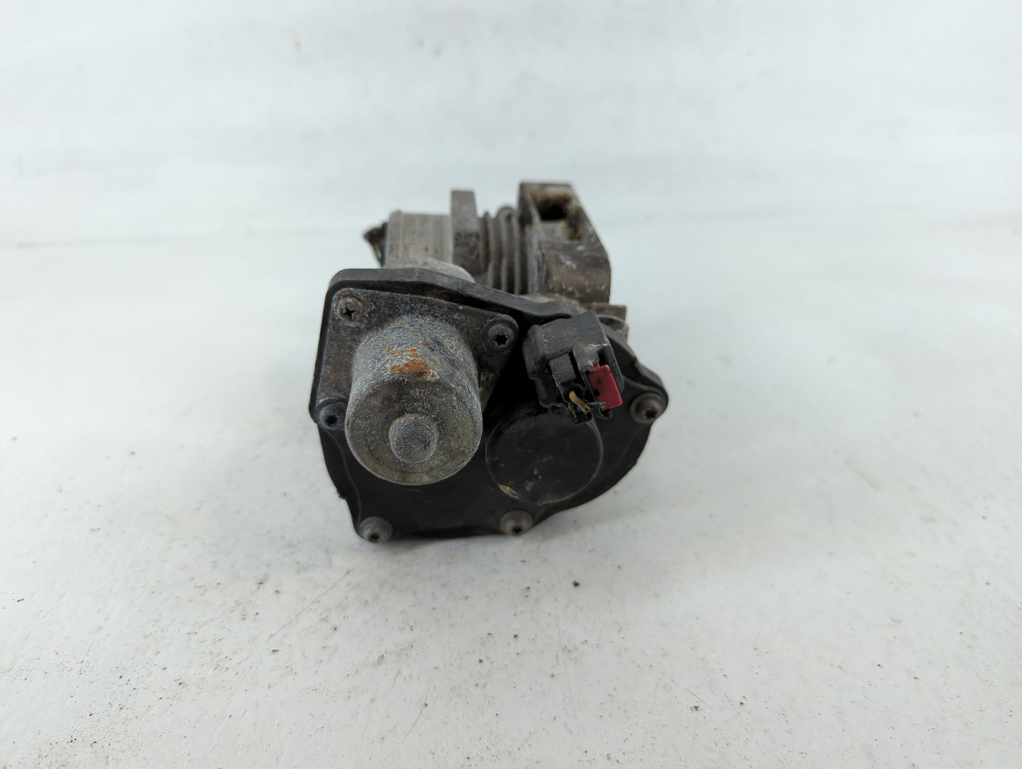 2006-2010 Ford Mustang Throttle Body P/N:EE01A Fits Fits 2004 2005 2006 2007 2008 2009 2010 2011 2012 2013 2014 2015 2016 OE