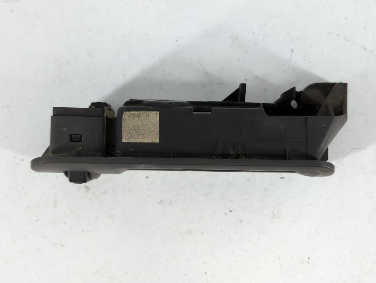 2010 Ford Mustang Passenger Side Front Inside Door Handle Oem Black - Oemusedautoparts1.com