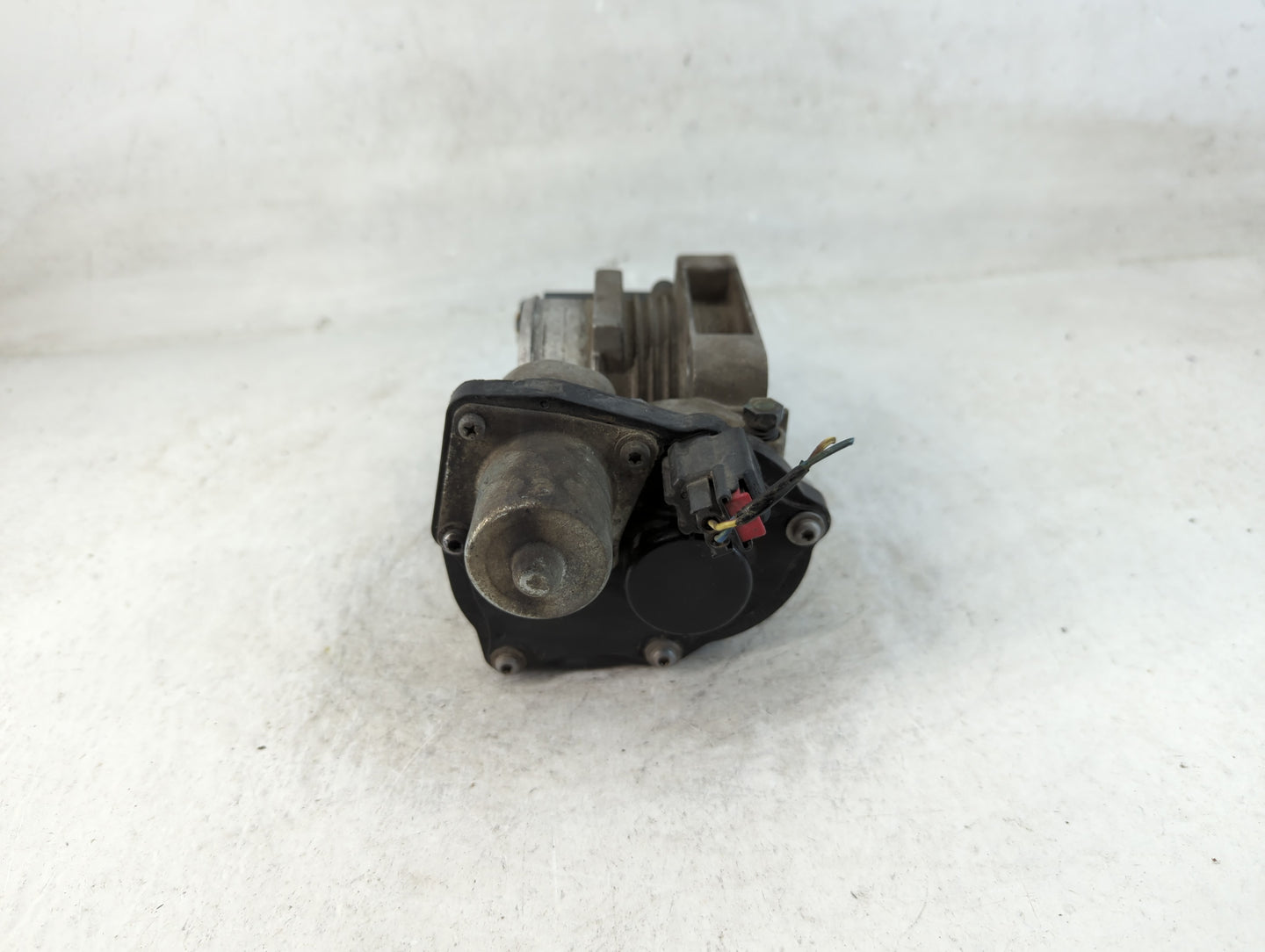 2006-2010 Ford Mustang Throttle Body P/N:070609 9W7E-BA Fits Fits 2004 2005 2006 2007 2008 2009 2010 2011 2012 2013 2014 201