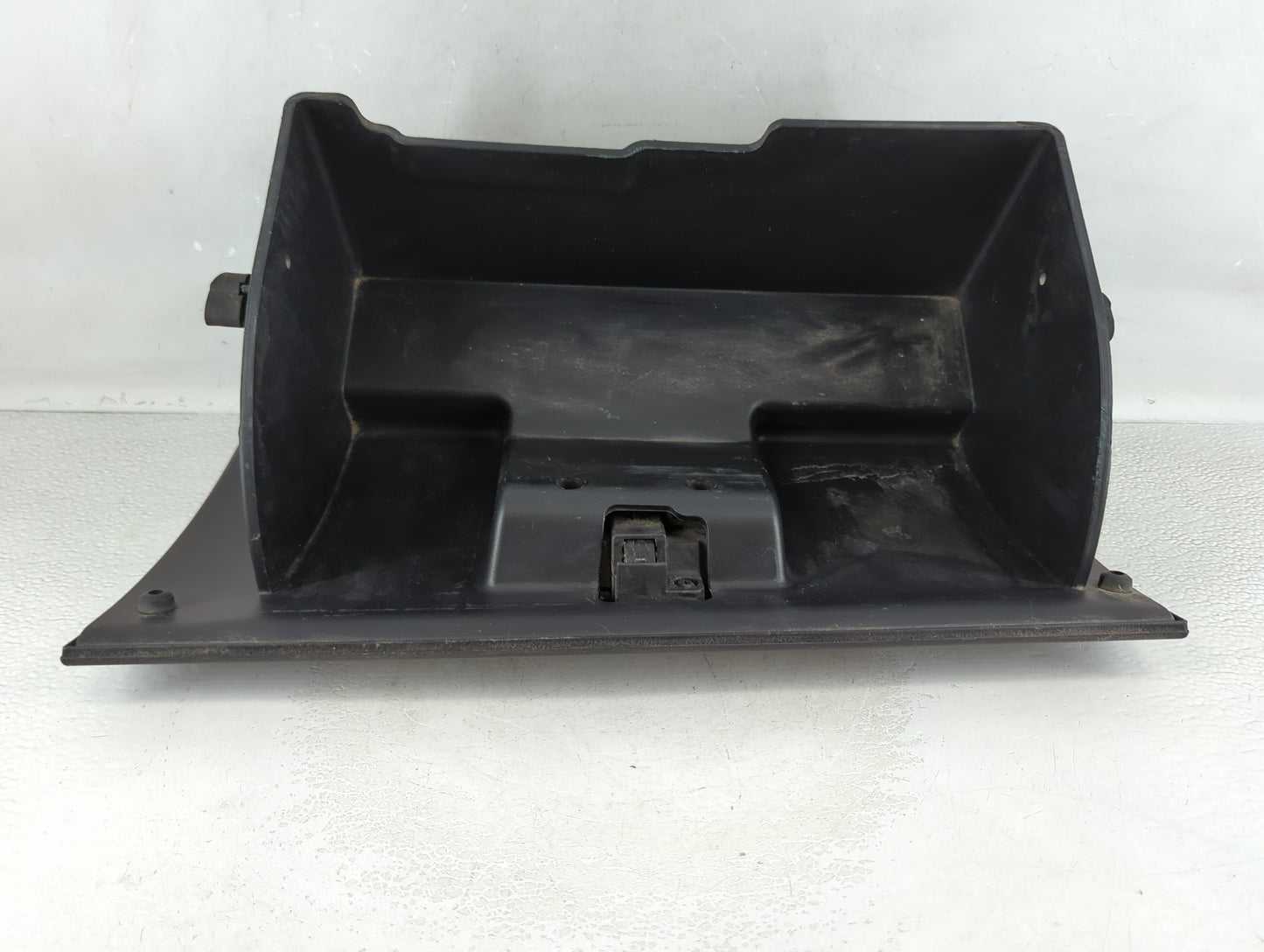 2010 Ford Mustang Passenger Glove Box Door Storage Compartment - Oemusedautoparts1.com