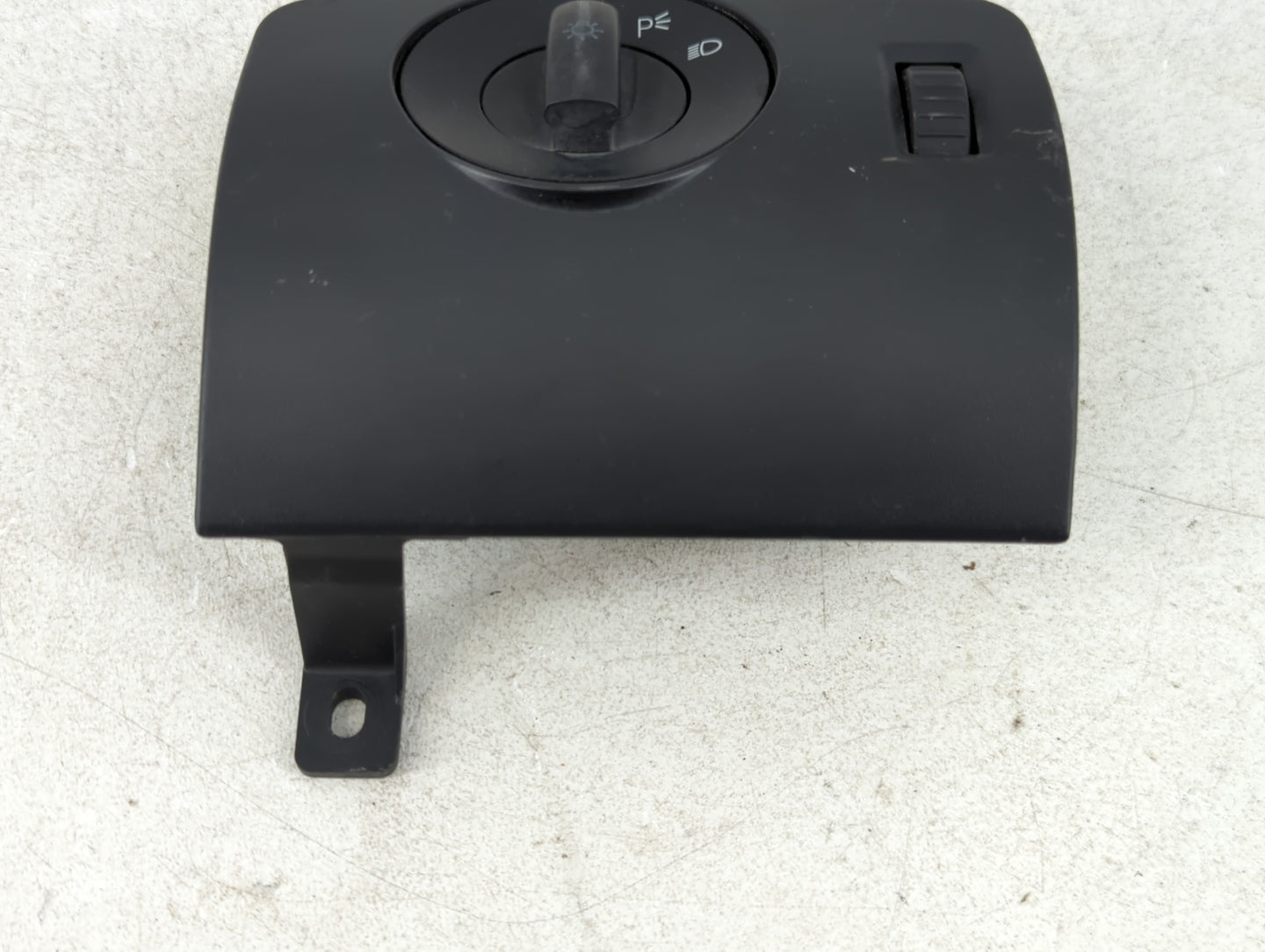 2010 Ford Mustang Headlight Lamp Control Switch - Oemusedautoparts1.com