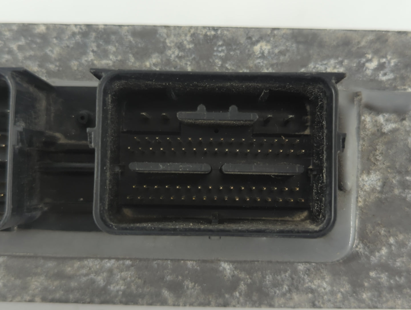 2010 Ford Mustang PCM Engine Control Computer ECU ECM PCU OEM Fits OEM Used Auto Parts - Oemusedautoparts1.com