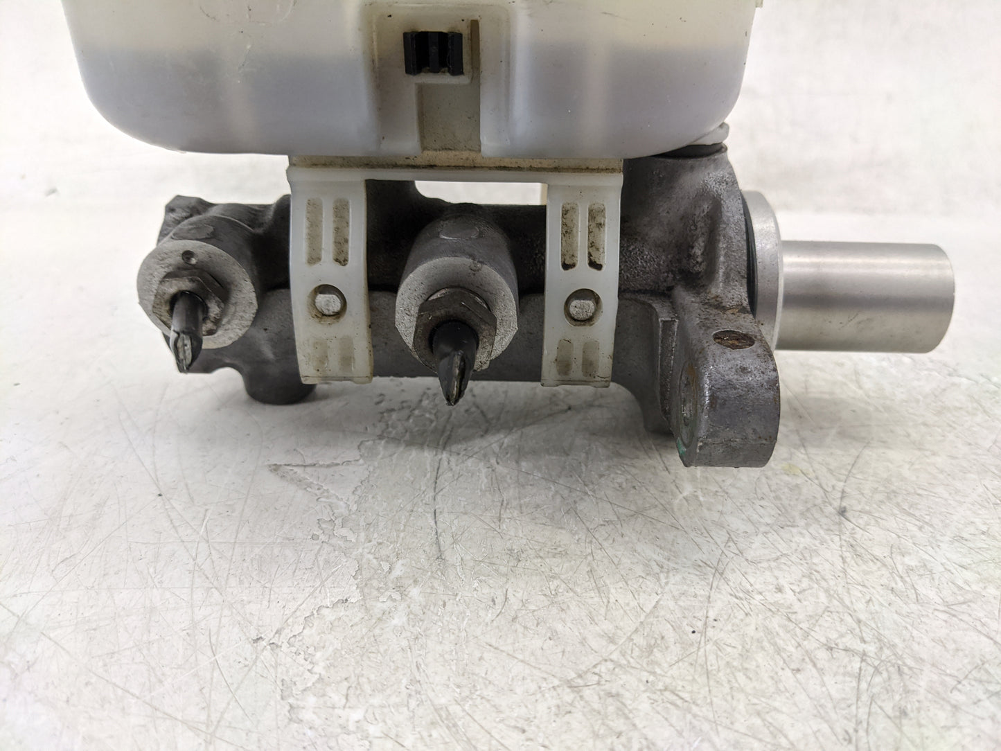 2010-2011 Ford Ranger Brake Master Cylinder - Oemusedautoparts1.com