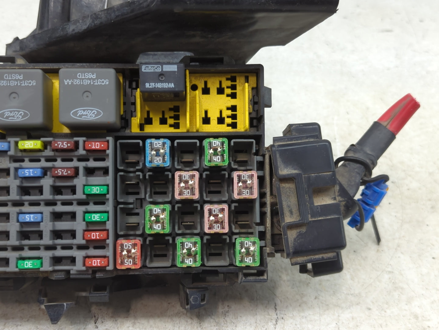 2007-2011 Ford Ranger Fusebox Fuse Box Panel Relay Module P/N:2L5T-14A075-AA Fits Fits 2007 2008 2009 2010 2011 OEM Used Aut