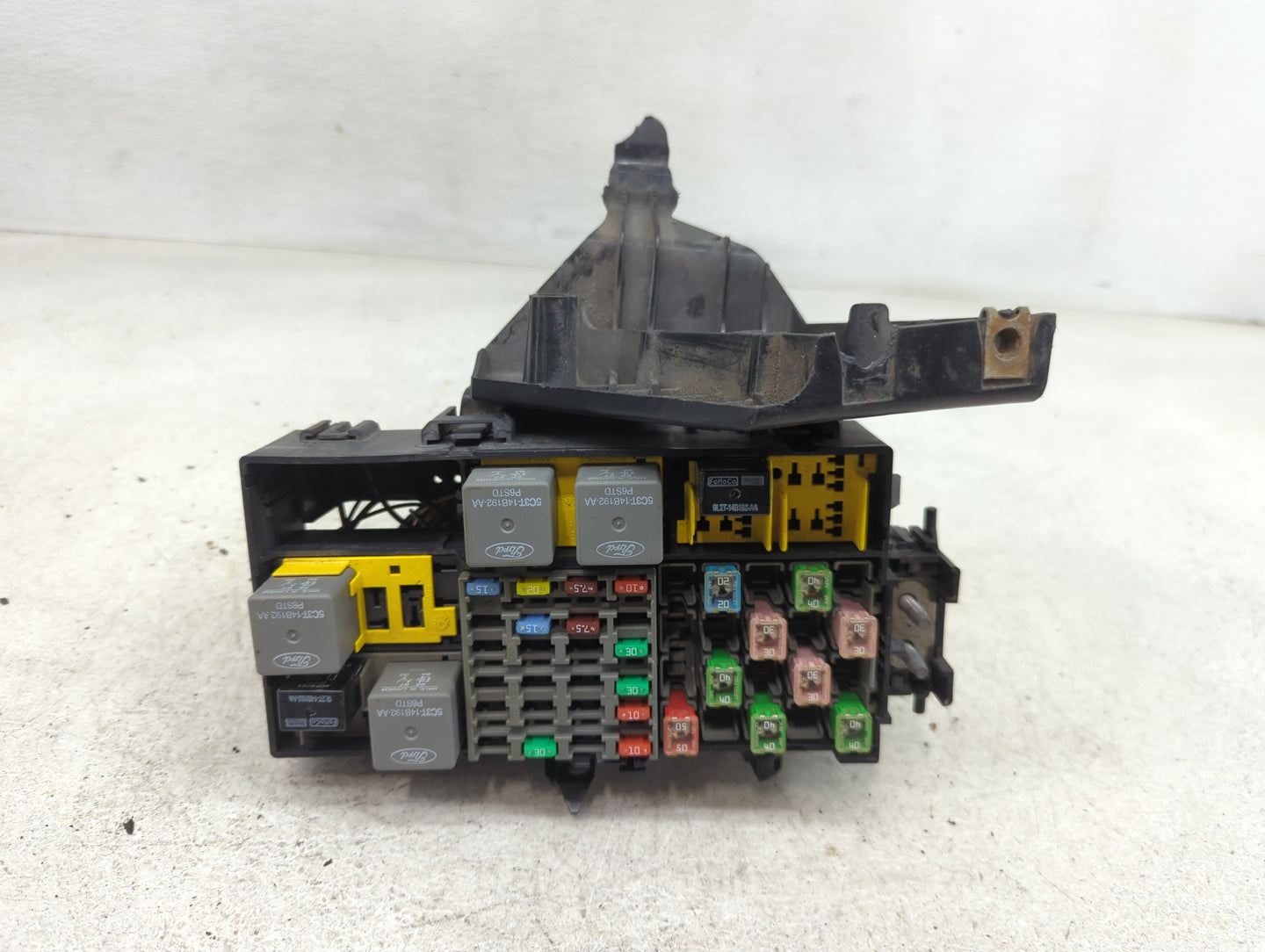 2007-2011 Ford Ranger Fusebox Fuse Box Panel Relay Module P/N:2L5T-14A075-AA Fits Fits 2007 2008 2009 2010 2011 OEM Used Aut