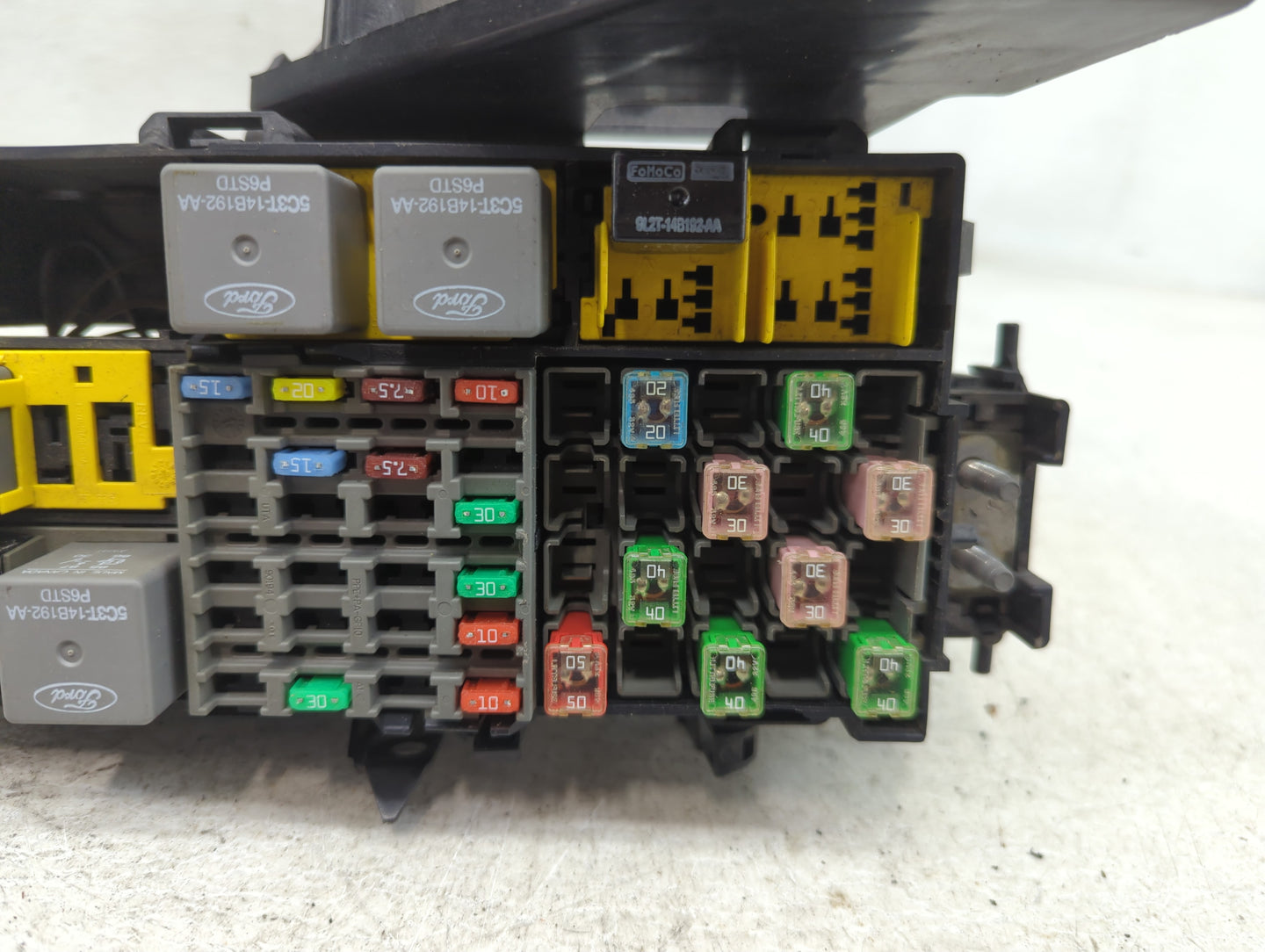 2007-2011 Ford Ranger Fusebox Fuse Box Panel Relay Module P/N:2L5T-14A075-AA Fits Fits 2007 2008 2009 2010 2011 OEM Used Aut