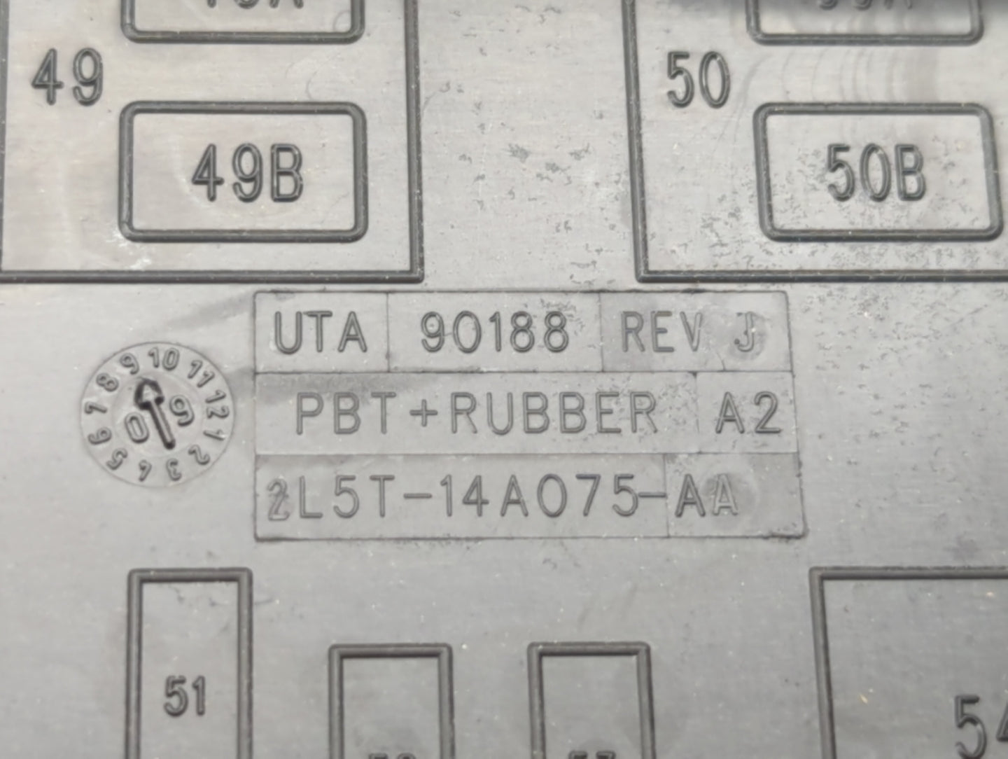 2007-2011 Ford Ranger Fusebox Fuse Box Panel Relay Module P/N:2L5T-14A075-AA 7L5T-14A254-AA Fits Fits 2007 2008 2009 2010 20