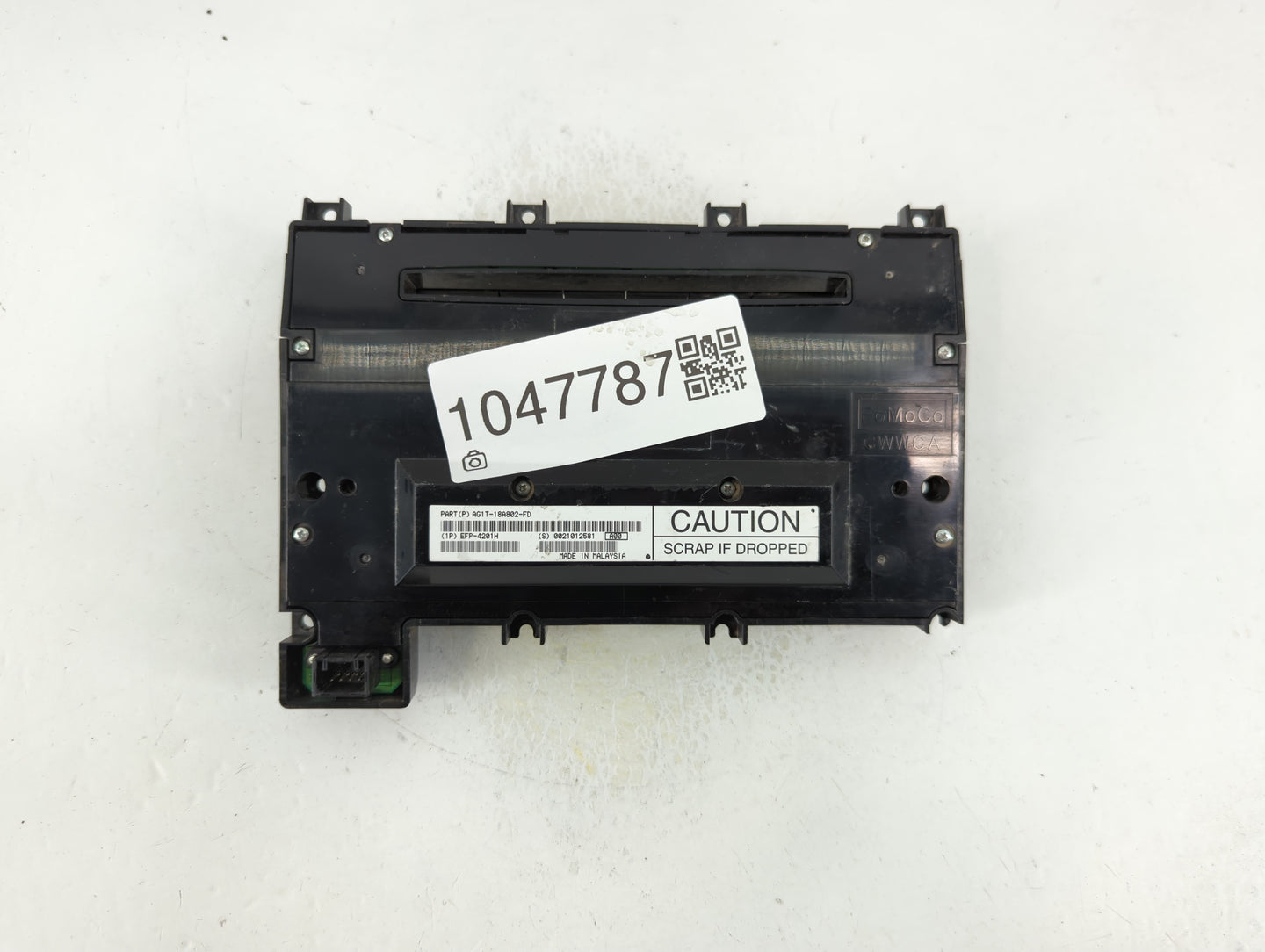 2010-2011 Ford Taurus Radio AM FM Cd Player Receiver Replacement P/N:AG1T-18A802-FD Fits Fits 2010 2011 OEM Used Auto Parts 