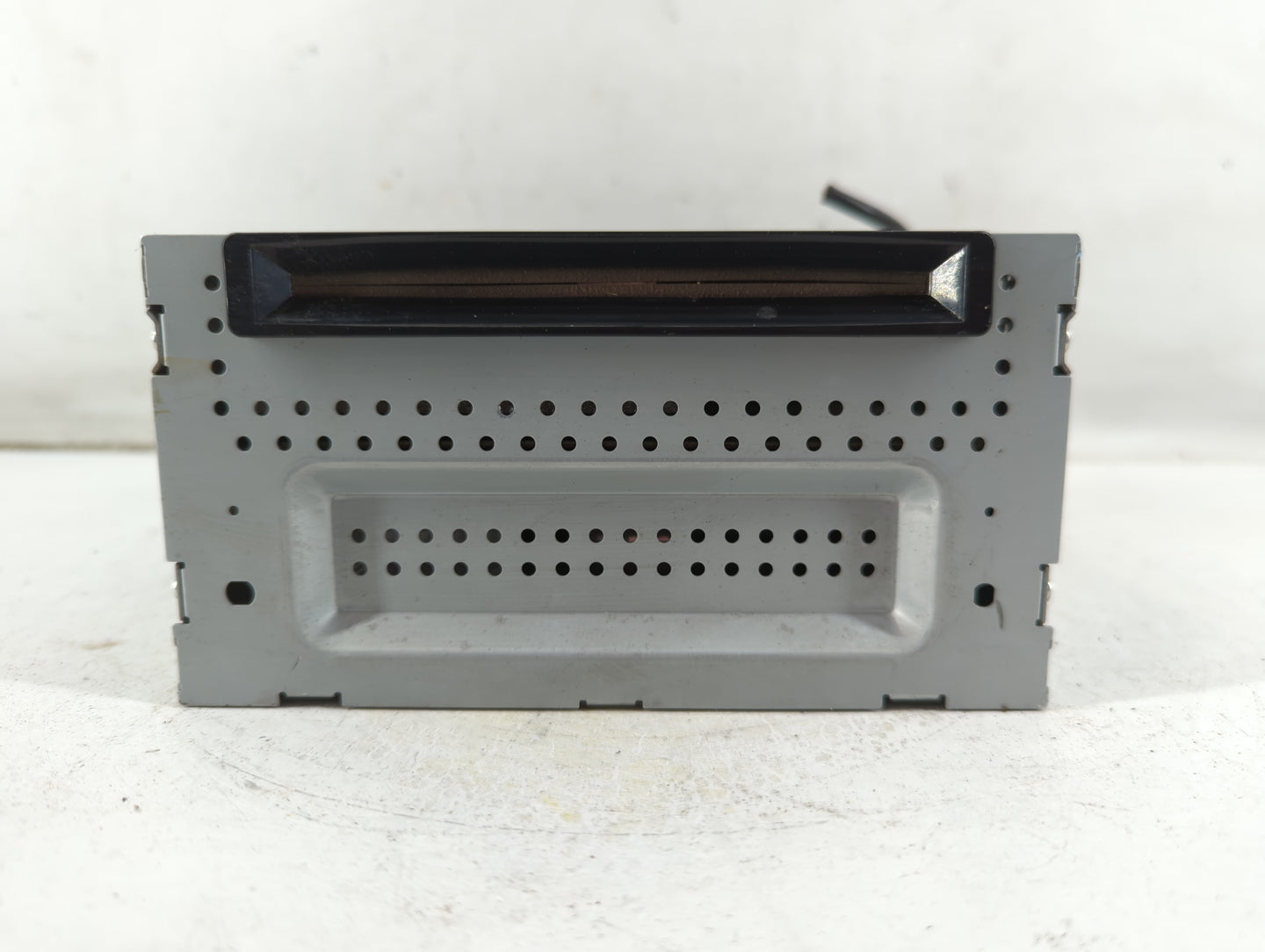 2010-2011 Ford Taurus Radio AM FM Cd Player Receiver Replacement Fits Fits 2010 2011 OEM Used Auto Parts - Oemusedautoparts1