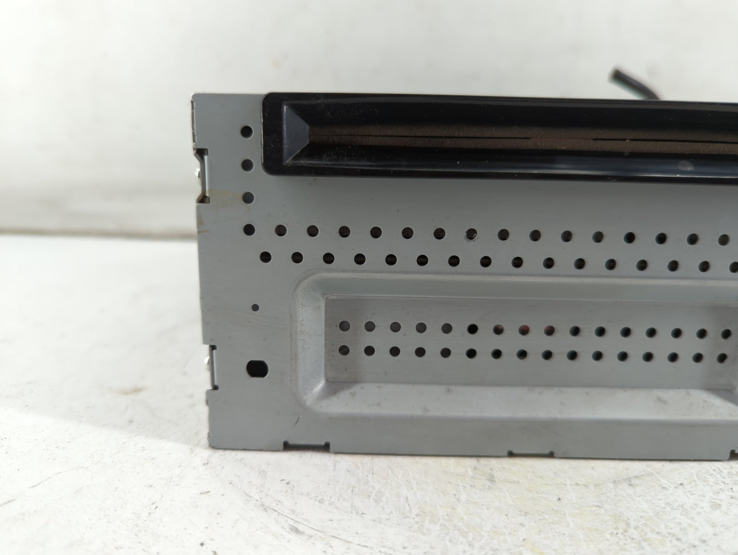 2010-2011 Ford Taurus Radio AM FM Cd Player Receiver Replacement Fits Fits 2010 2011 OEM Used Auto Parts - Oemusedautoparts1