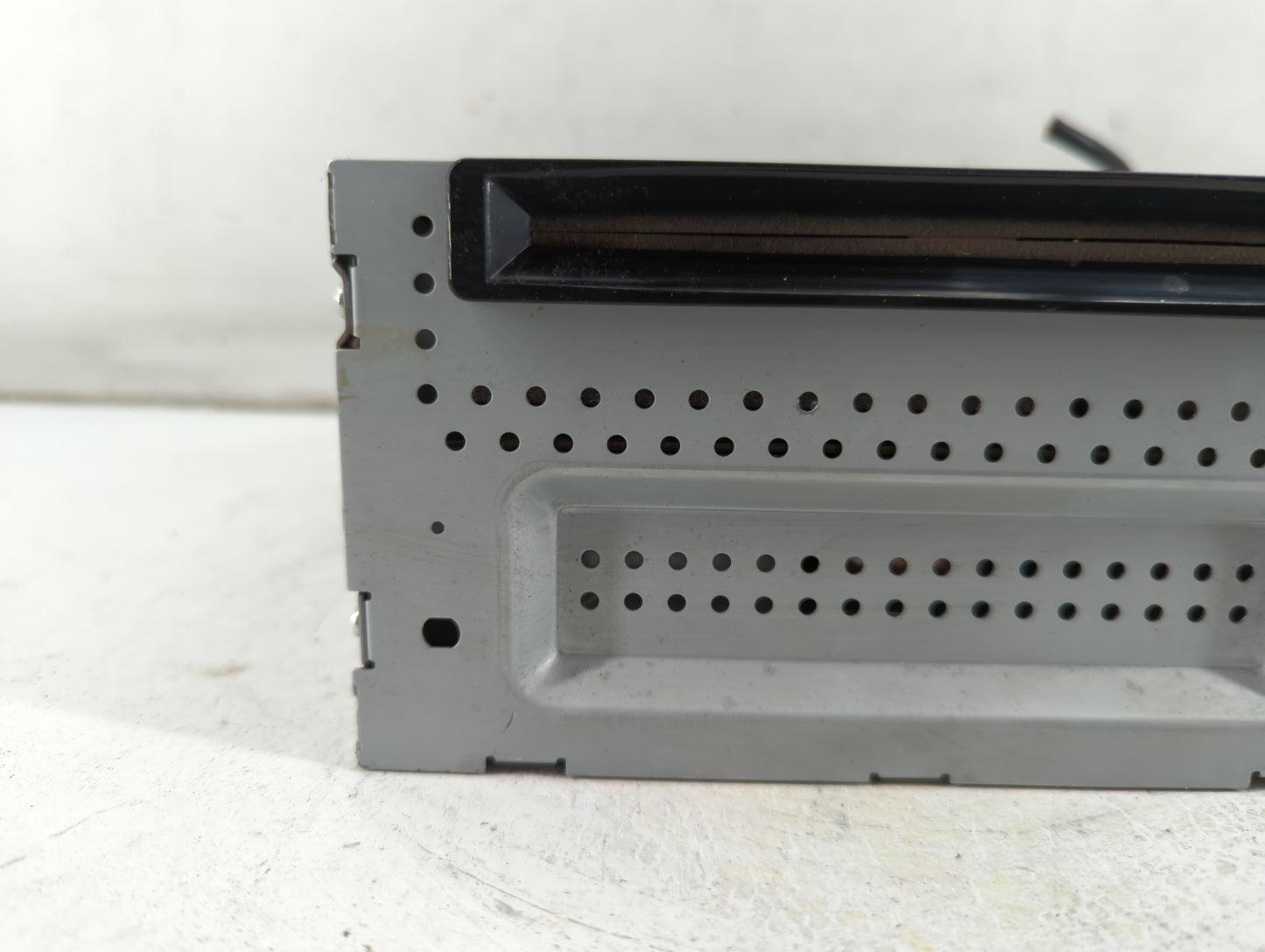 2010-2011 Ford Taurus Radio AM FM Cd Player Receiver Replacement Fits Fits 2010 2011 OEM Used Auto Parts - Oemusedautoparts1