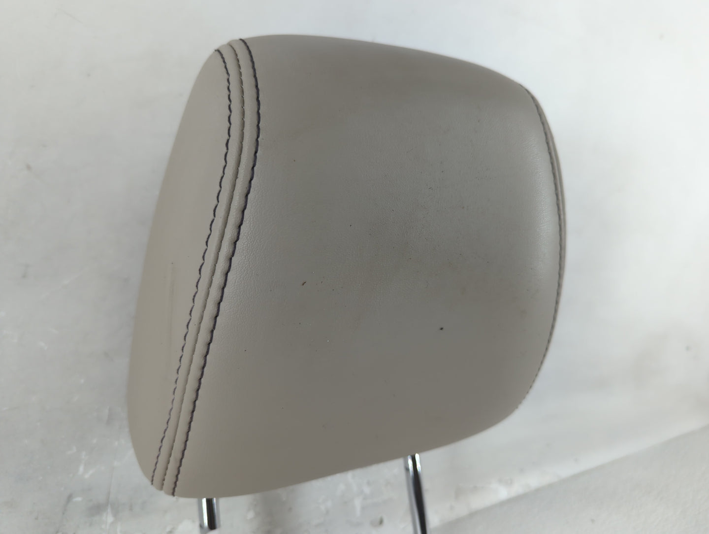 2010-2012 Ford Taurus Headrest Head Rest Front Driver Passenger Seat Fits Fits 2010 2011 2012 OEM Used Auto Parts - Oemuseda