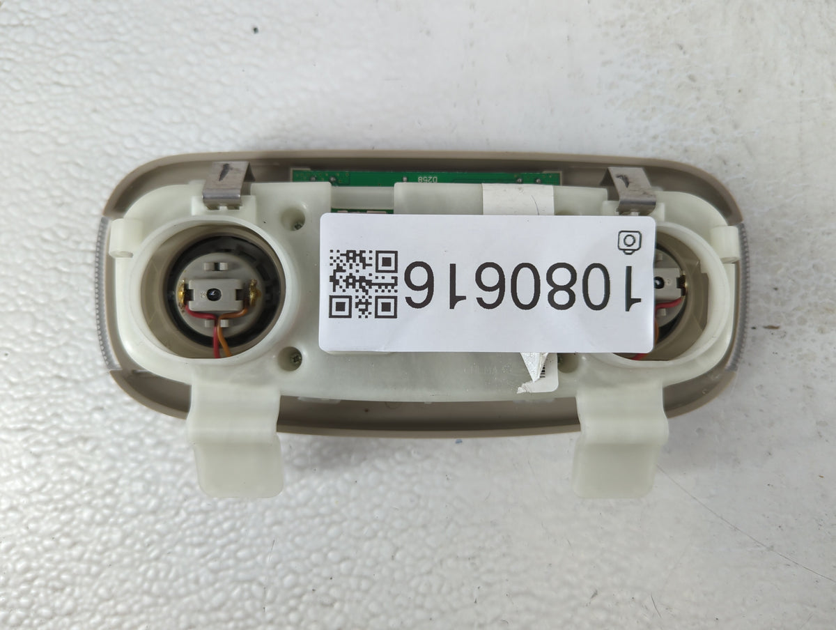 2010 Ford Taurus DOME LIGHT - Oemusedautoparts1.com