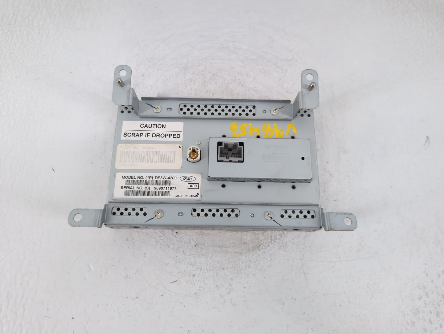2010 Ford Taurus Radio AM FM Cd Player Receiver Replacement Fits OEM Used Auto Parts - Oemusedautoparts1.com