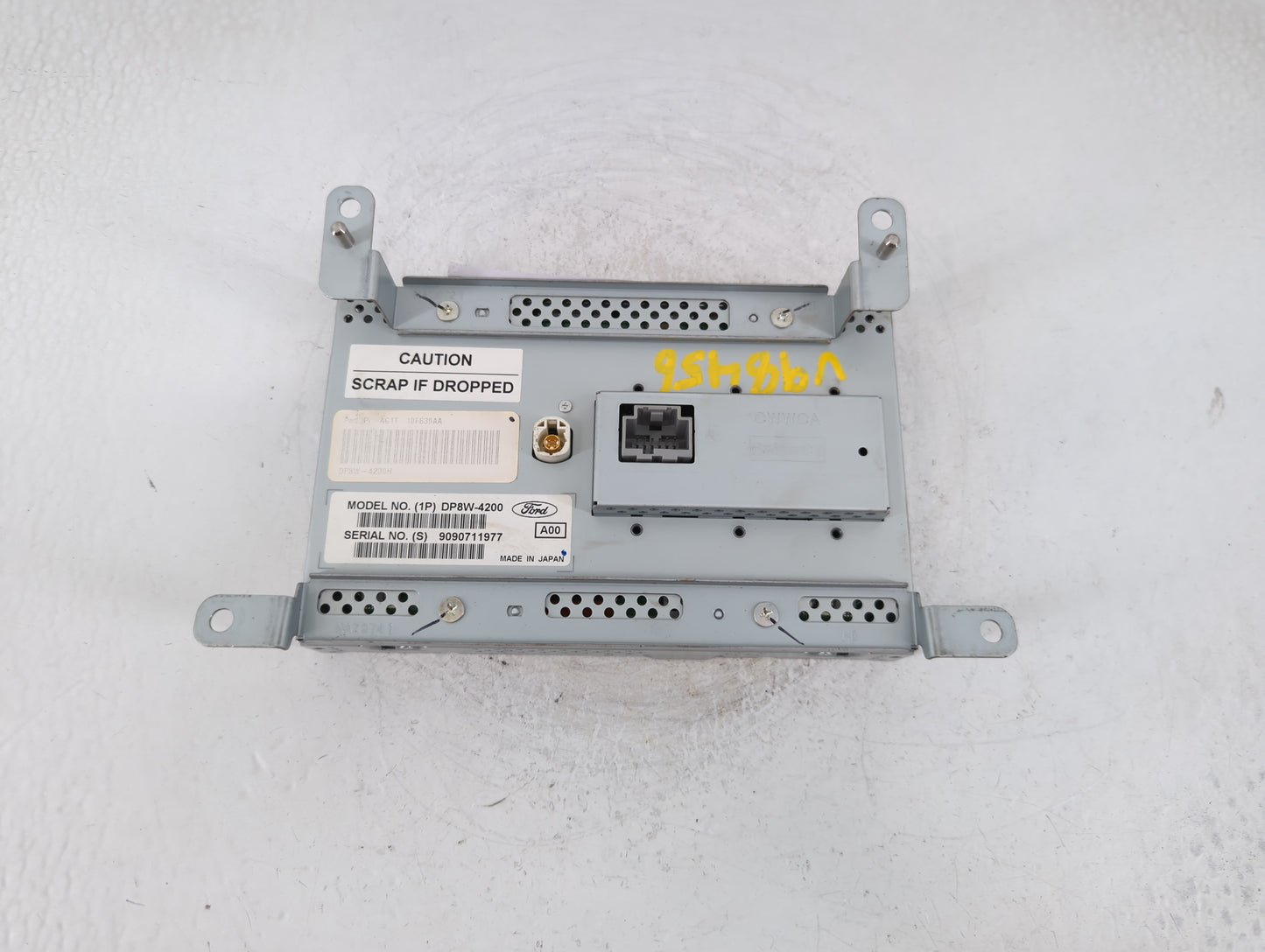 2010 Ford Taurus Radio AM FM Cd Player Receiver Replacement Fits OEM Used Auto Parts - Oemusedautoparts1.com