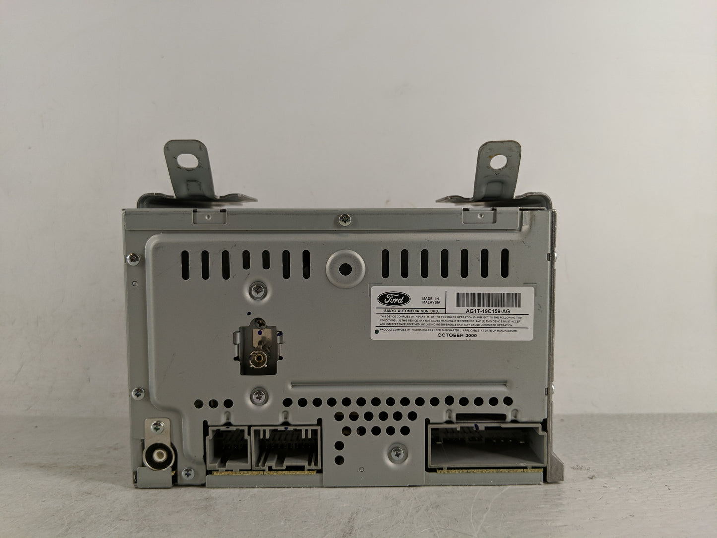 2010 Ford Taurus Radio AM FM Cd Player Receiver Replacement P/N:AG1T-19C159-AG Fits OEM Used Auto Parts - Oemusedautoparts1.