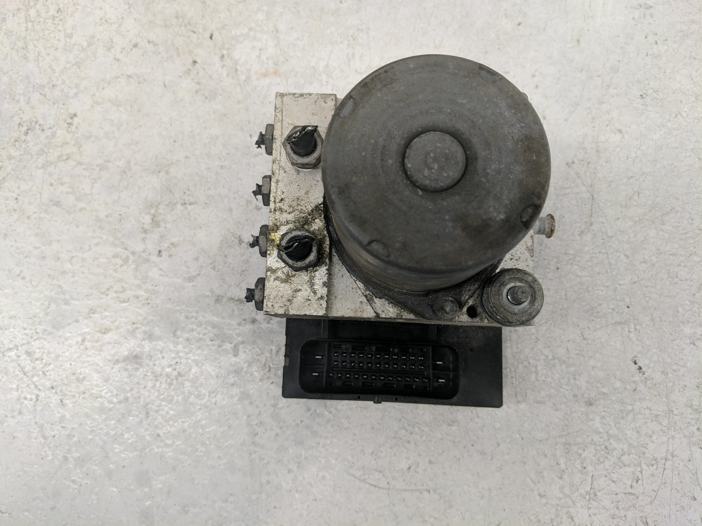 2010-2012 Ford Taurus ABS Pump Control Module Replacement Fits Fits 2010 2011 2012 OEM Used Auto Parts - Oemusedautoparts1.c