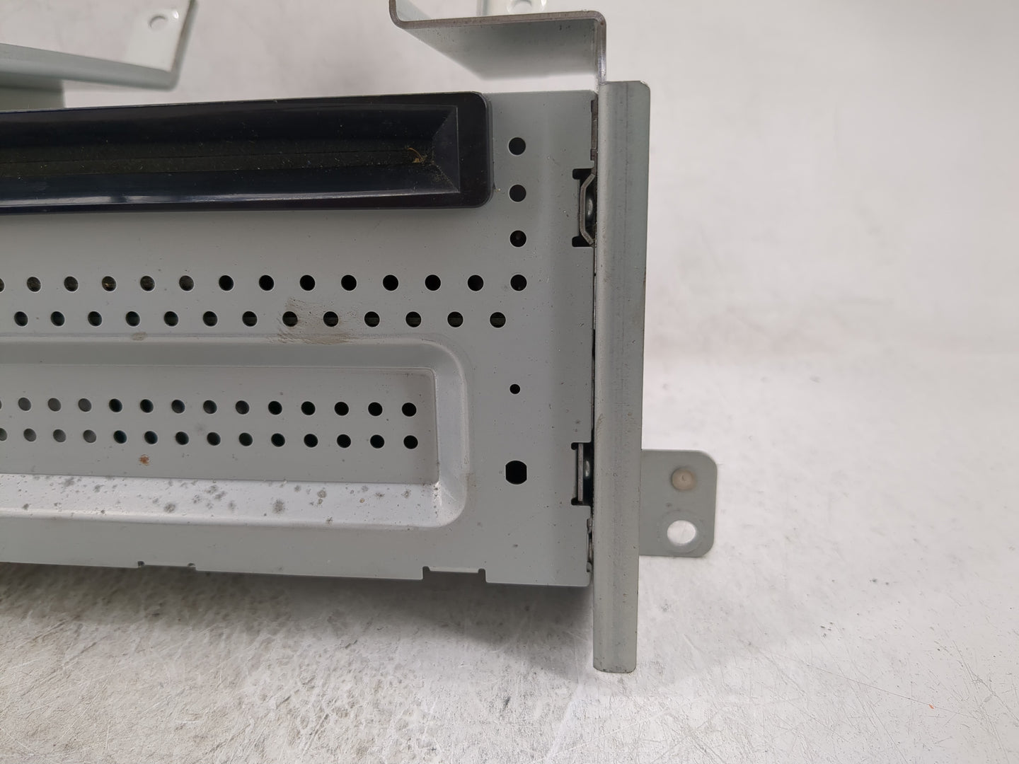 2010 Ford Taurus Radio AM FM Cd Player Receiver Replacement Fits OEM Used Auto Parts - Oemusedautoparts1.com