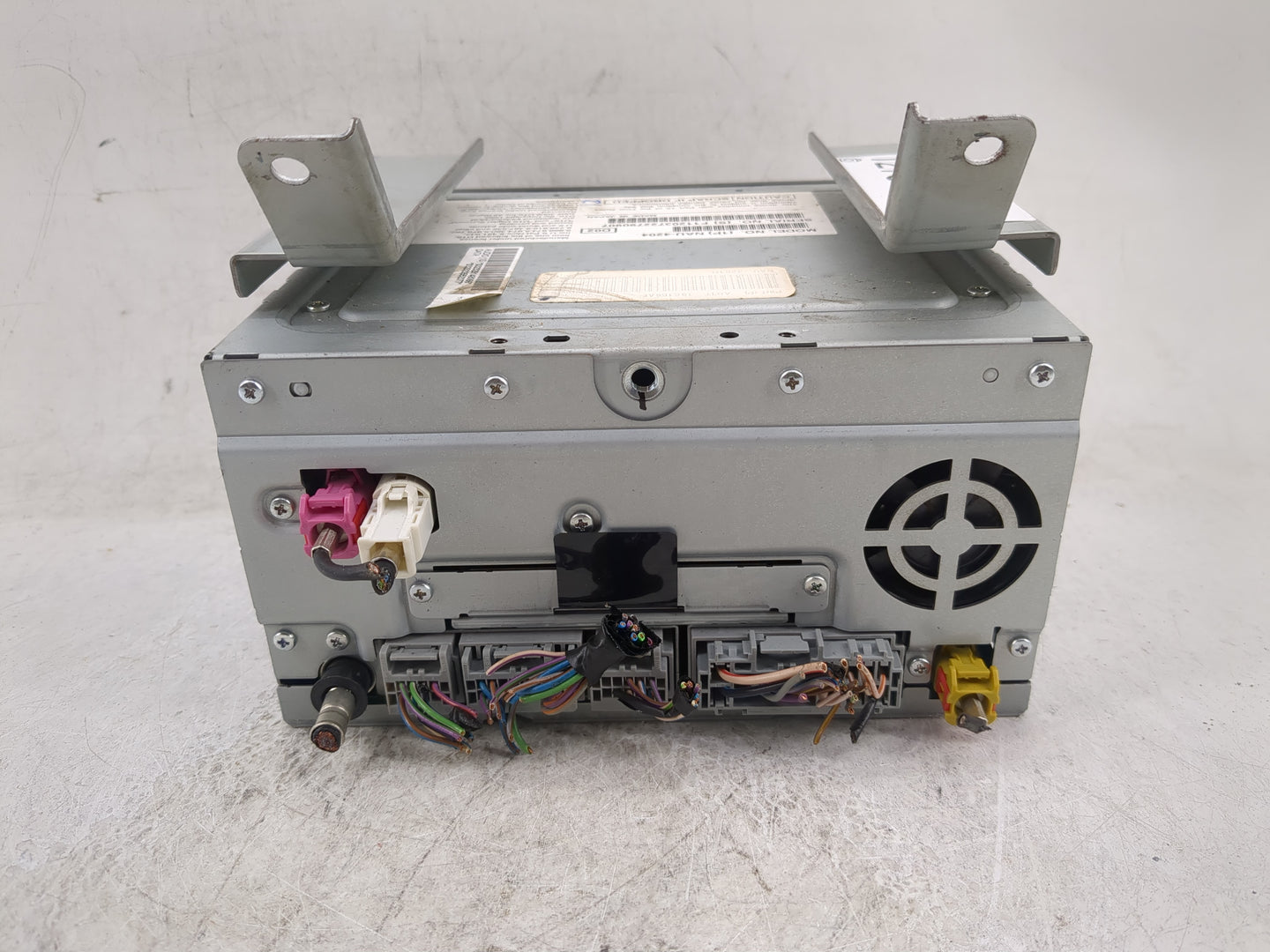 2010 Ford Taurus Radio AM FM Cd Player Receiver Replacement Fits OEM Used Auto Parts - Oemusedautoparts1.com