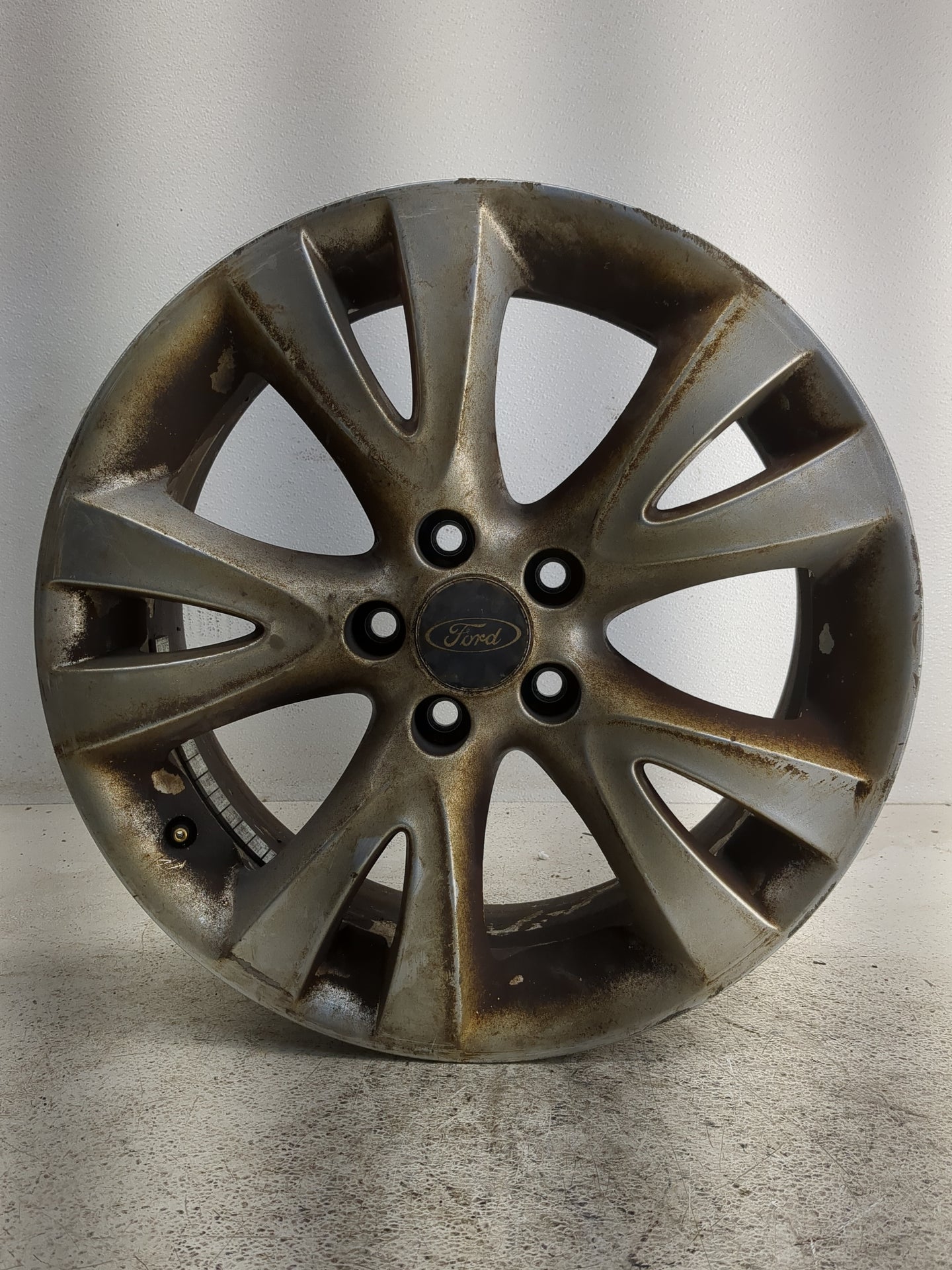 2010-2012 Ford Taurus Oem Wheel Rim - Oemusedautoparts1.com