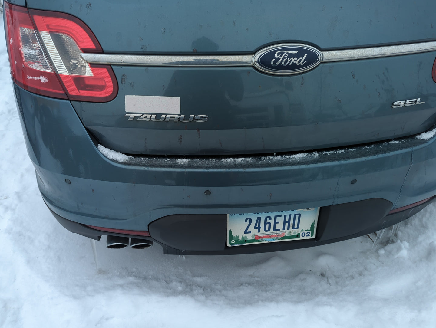 2010-2012 Ford Taurus Rear Bumper Assembly Oem 1352828 - Oemusedautoparts1.com