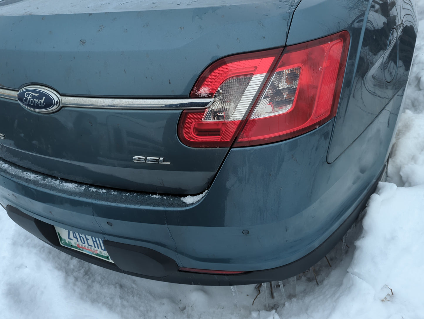 2010-2012 Ford Taurus Rear Bumper Assembly Oem 1352828 - Oemusedautoparts1.com
