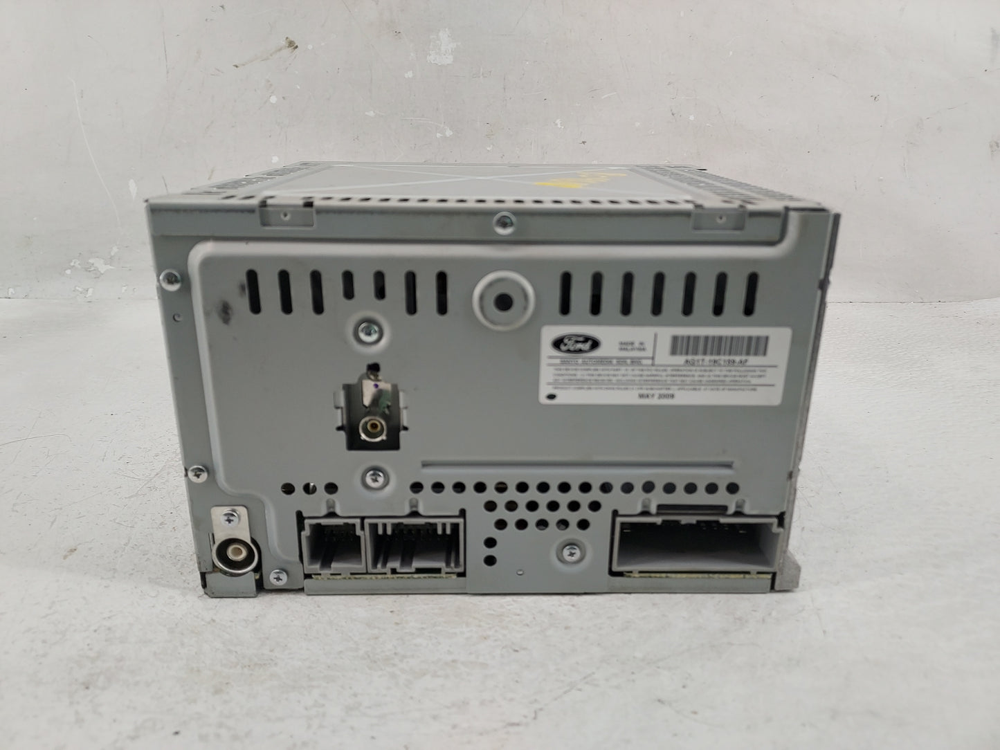 2010 Ford Taurus Radio AM FM Cd Player Receiver Replacement P/N:AG1T-19C159-AF Fits OEM Used Auto Parts - Oemusedautoparts1.