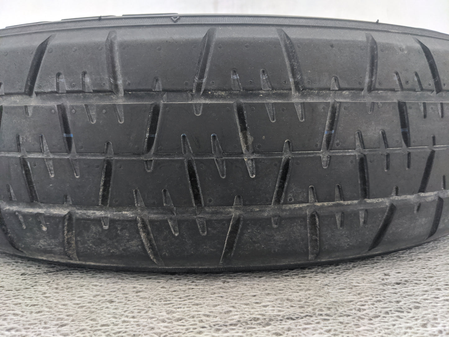 2008-2019 Ford Taurus Spare Donut Tire Wheel Rim Oem 1420875 - Oemusedautoparts1.com