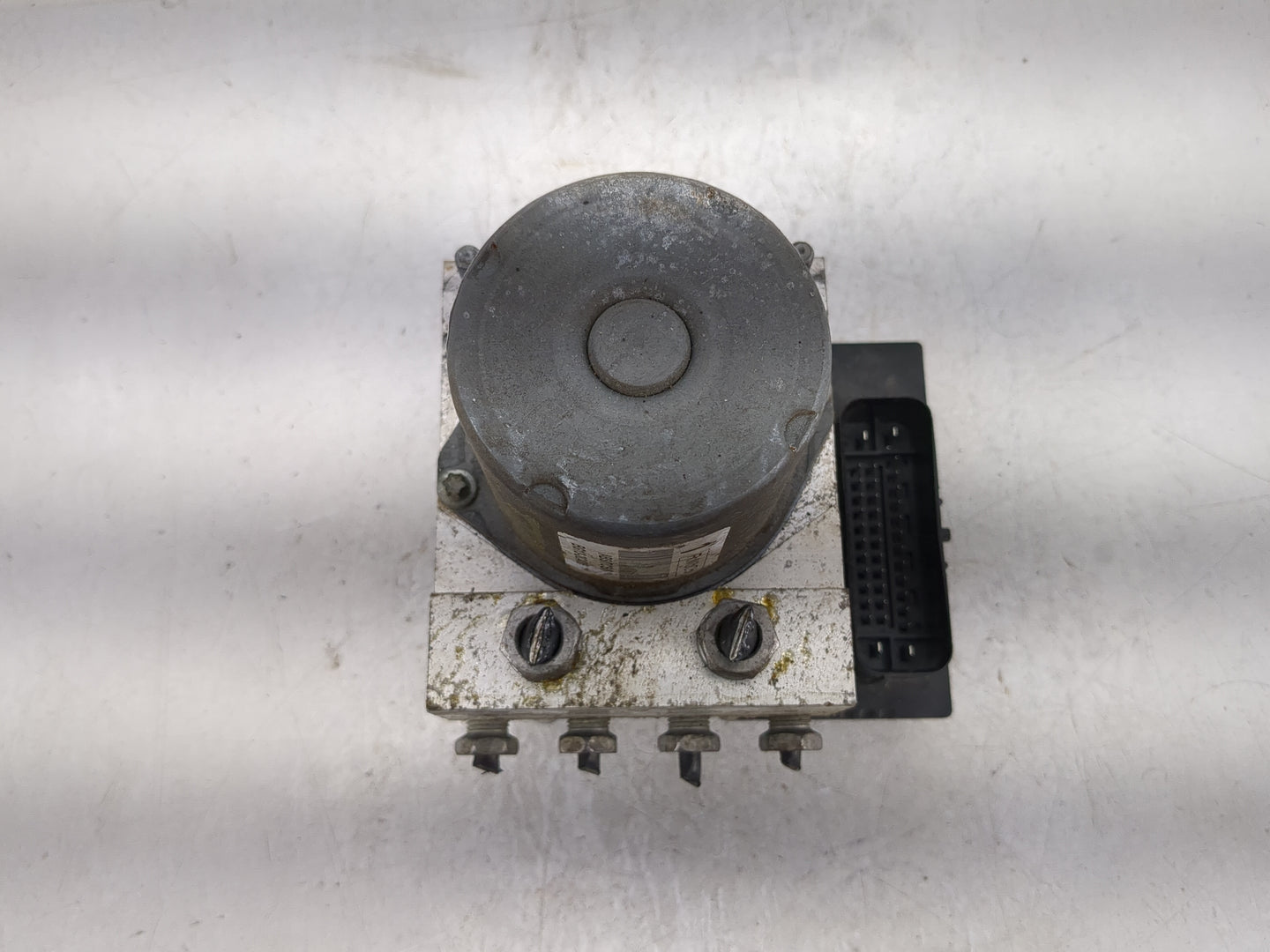 2010-2012 Ford Taurus ABS Pump Control Module Replacement P/N:BG13-2C405 Fits Fits 2010 2011 2012 OEM Used Auto Parts - Oemu