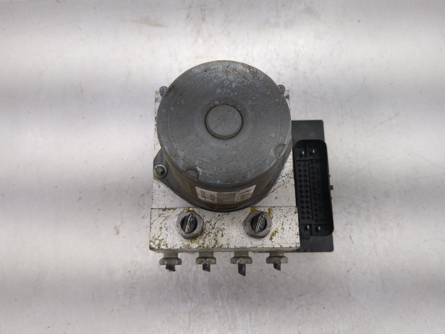 2010-2012 Ford Taurus ABS Pump Control Module Replacement P/N:BG13-2C405 Fits Fits 2010 2011 2012 OEM Used Auto Parts - Oemu