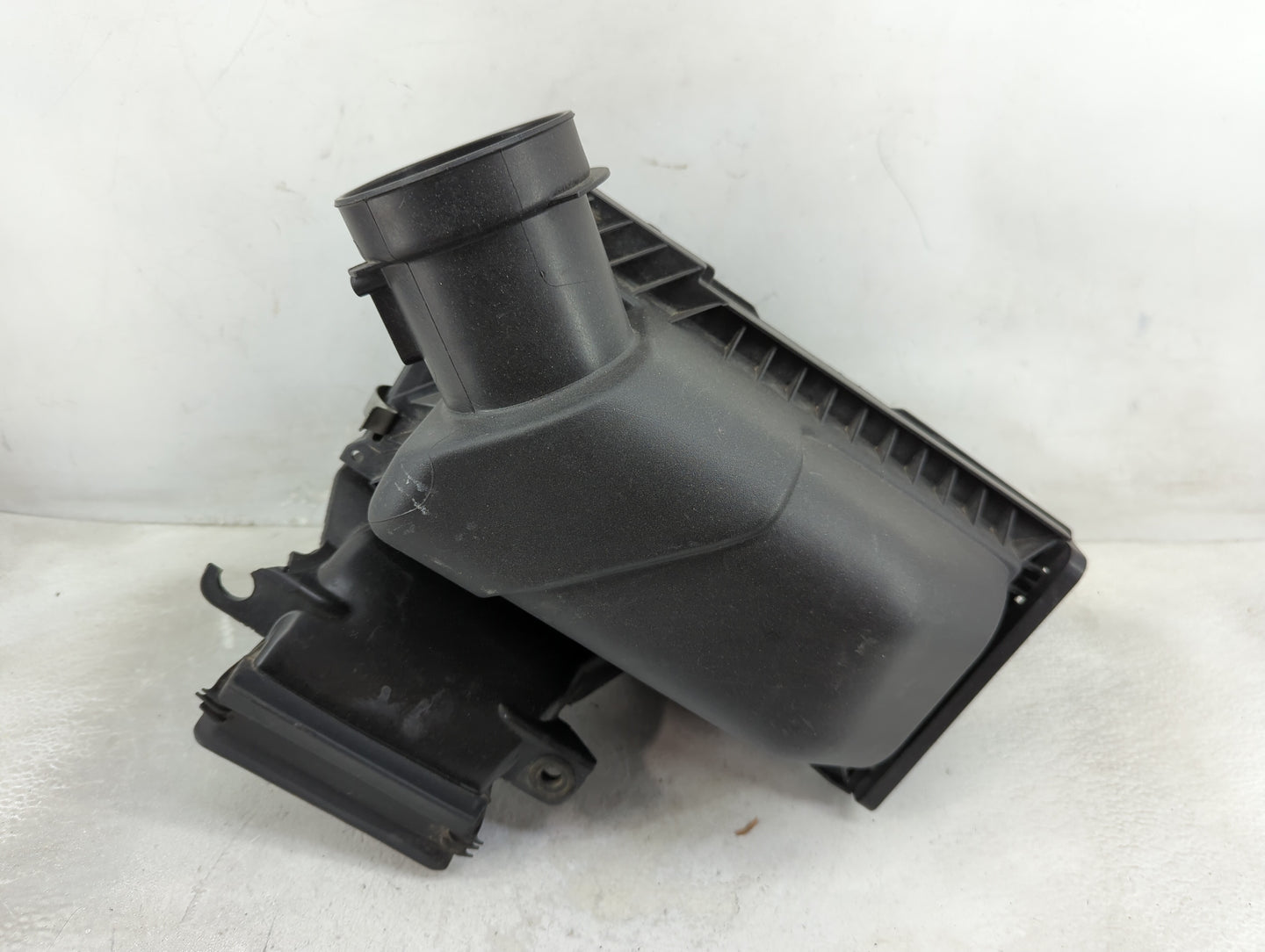 2010-2012 Ford Taurus Air Cleaner Intake-duct Hose Tube - Oemusedautoparts1.com