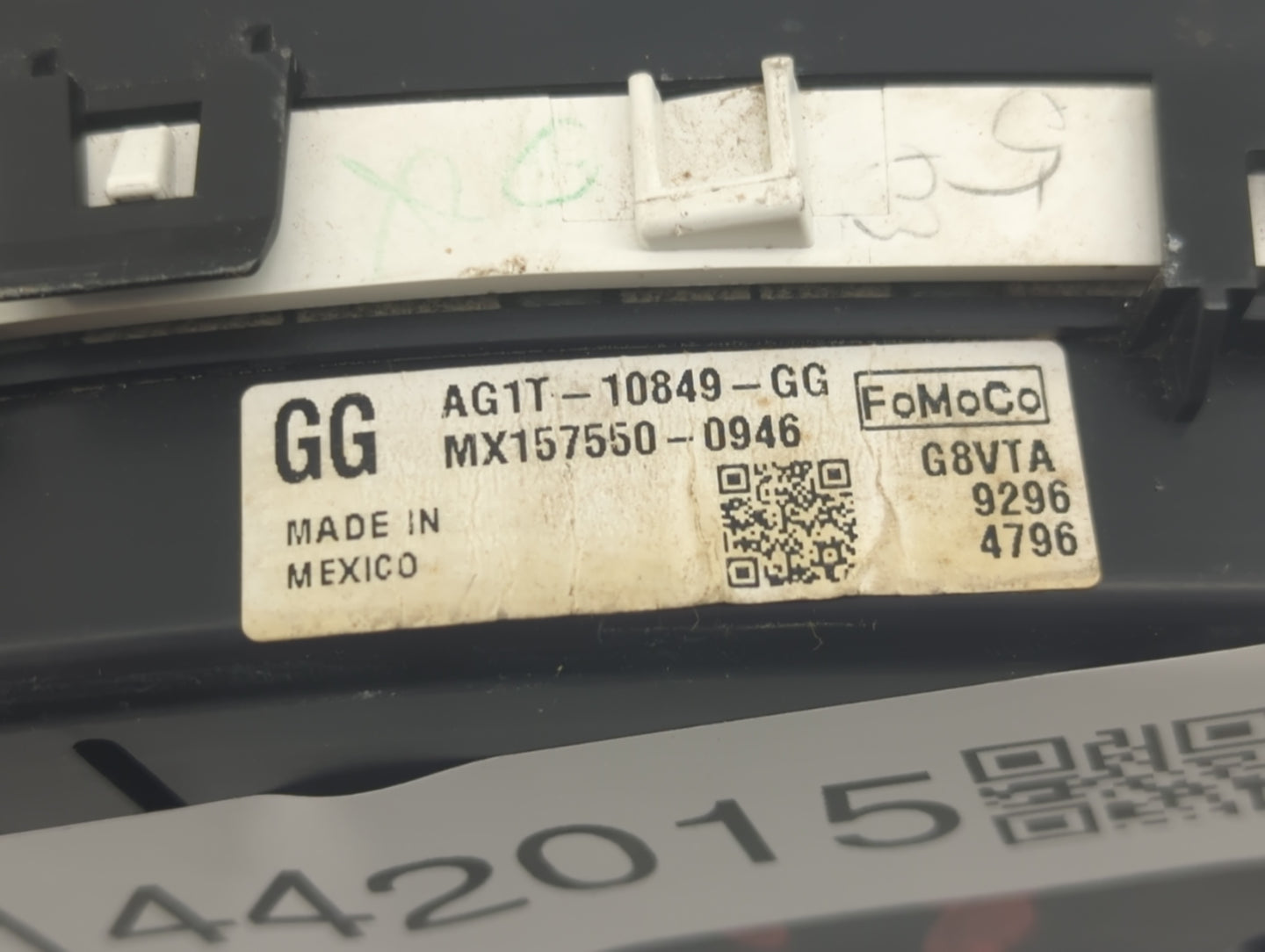 2010 Ford Taurus Instrument Cluster Speedometer Gauges P/N:AG1T-10849-GG MX157550-0946 Fits OEM Used Auto Parts - Oemusedaut
