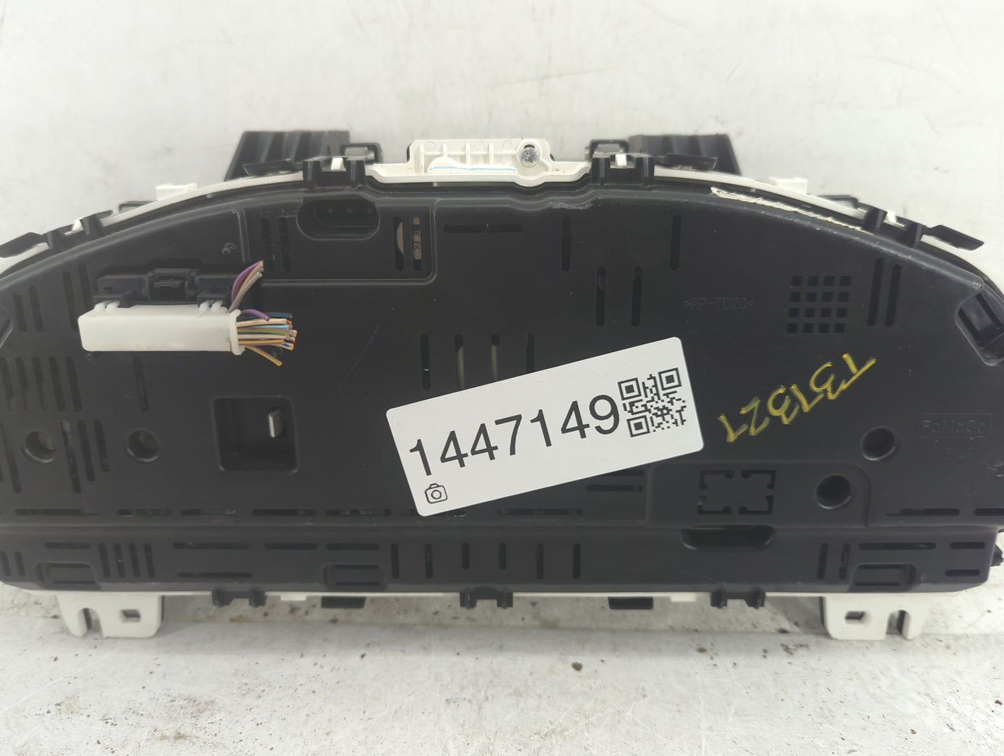 2010 Ford Taurus Instrument Cluster Speedometer Gauges P/N:AG1T-10849-AA AG1T-10849-GG, MX157550-0946 Fits OEM Used Auto Par