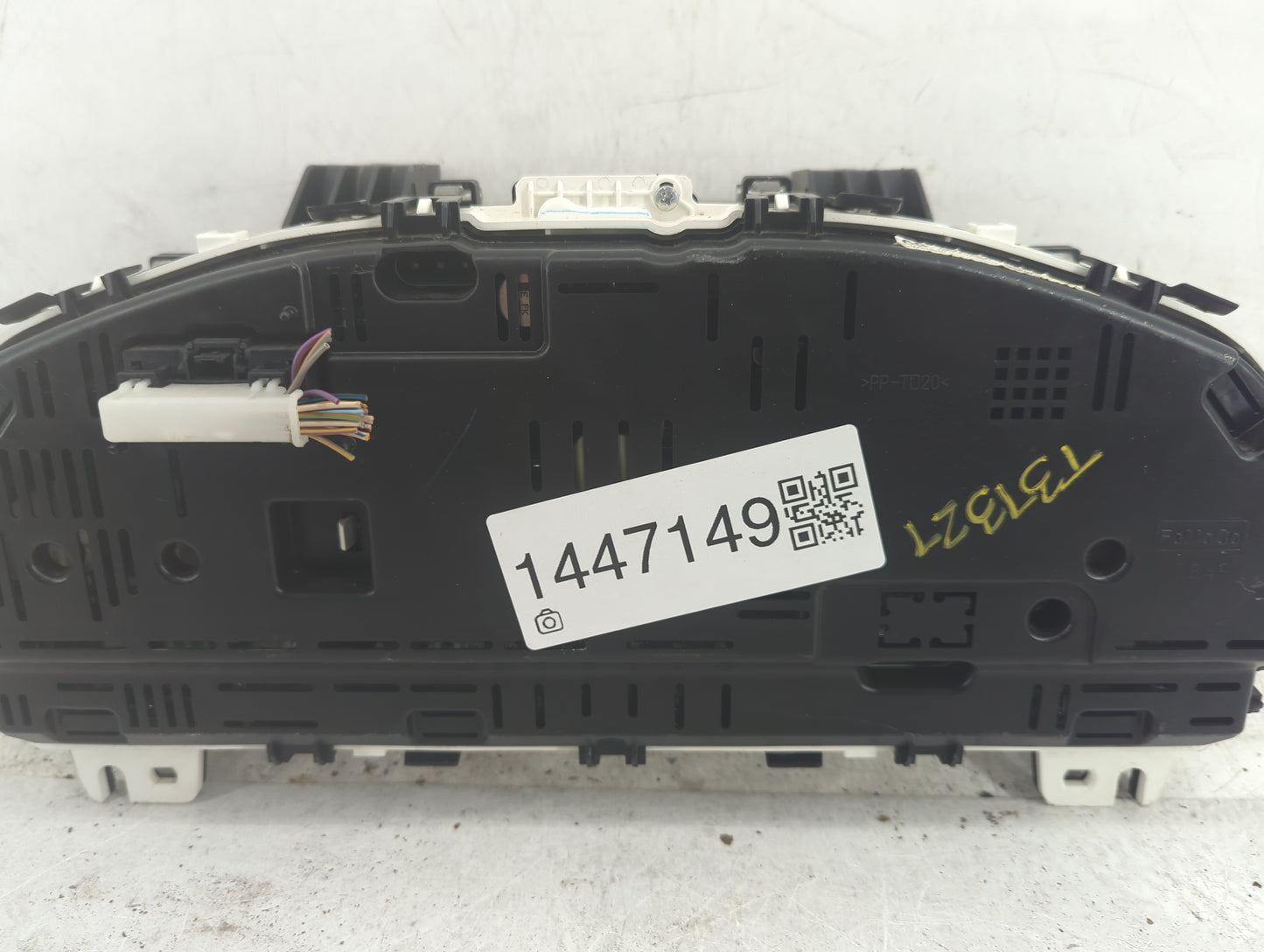 2010 Ford Taurus Instrument Cluster Speedometer Gauges P/N:AG1T-10849-AA AG1T-10849-GG, MX157550-0946 Fits OEM Used Auto Par