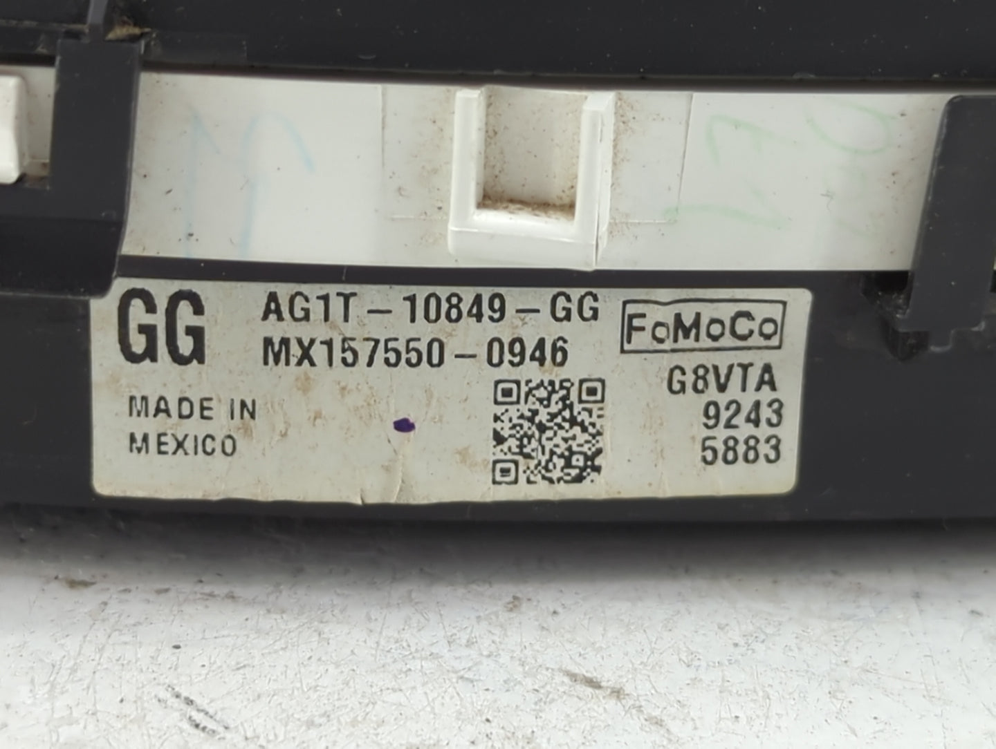 2010 Ford Taurus Instrument Cluster Speedometer Gauges P/N:AG1T-10849-GG MX157550-0946, AG1T-10849-AA Miles: Fits OEM Used A