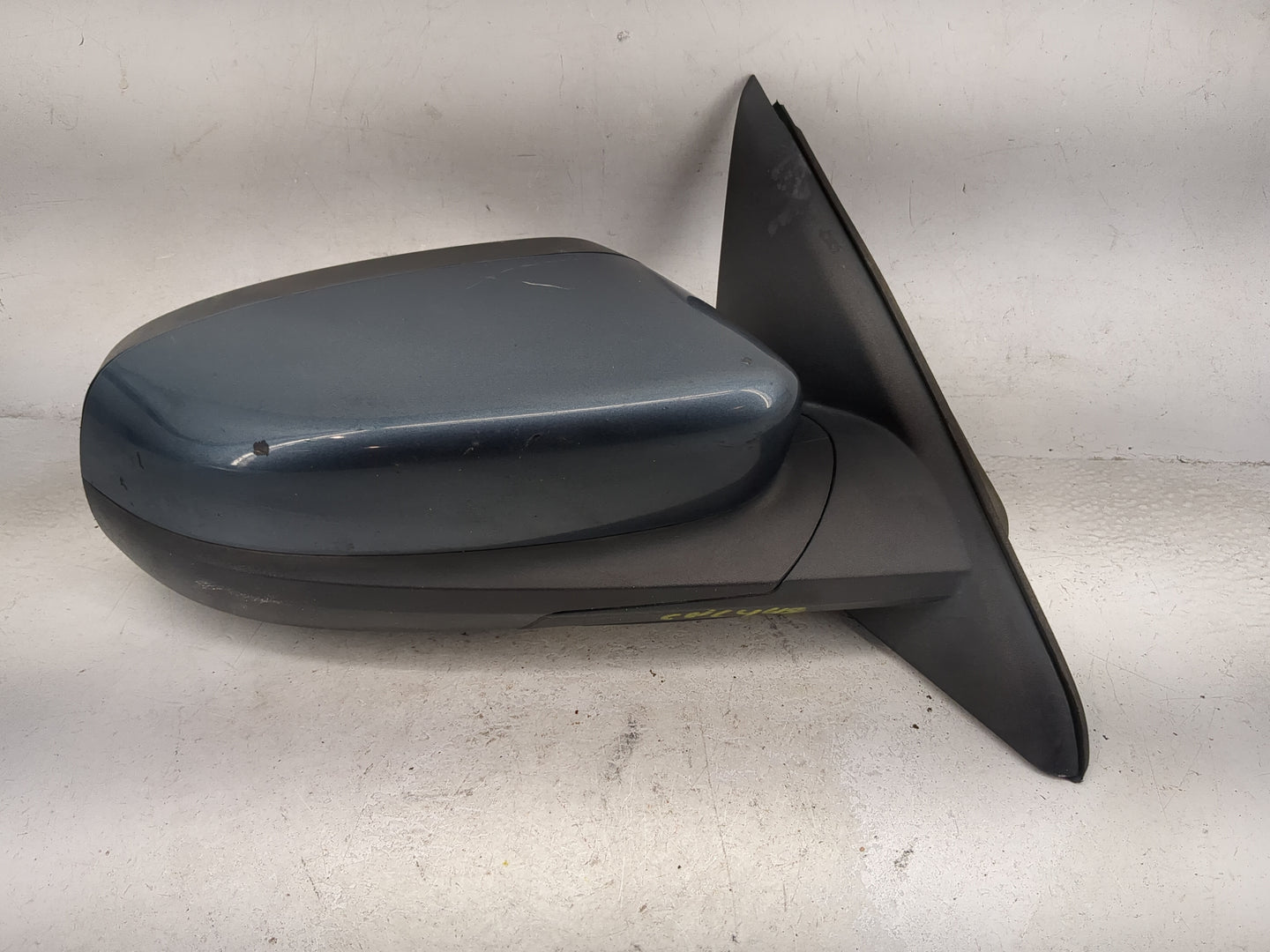 2010-2019 Ford Taurus Passenger Side View Mirror - Right Door Mirror OEM Used - Oemusedautoparts1.com