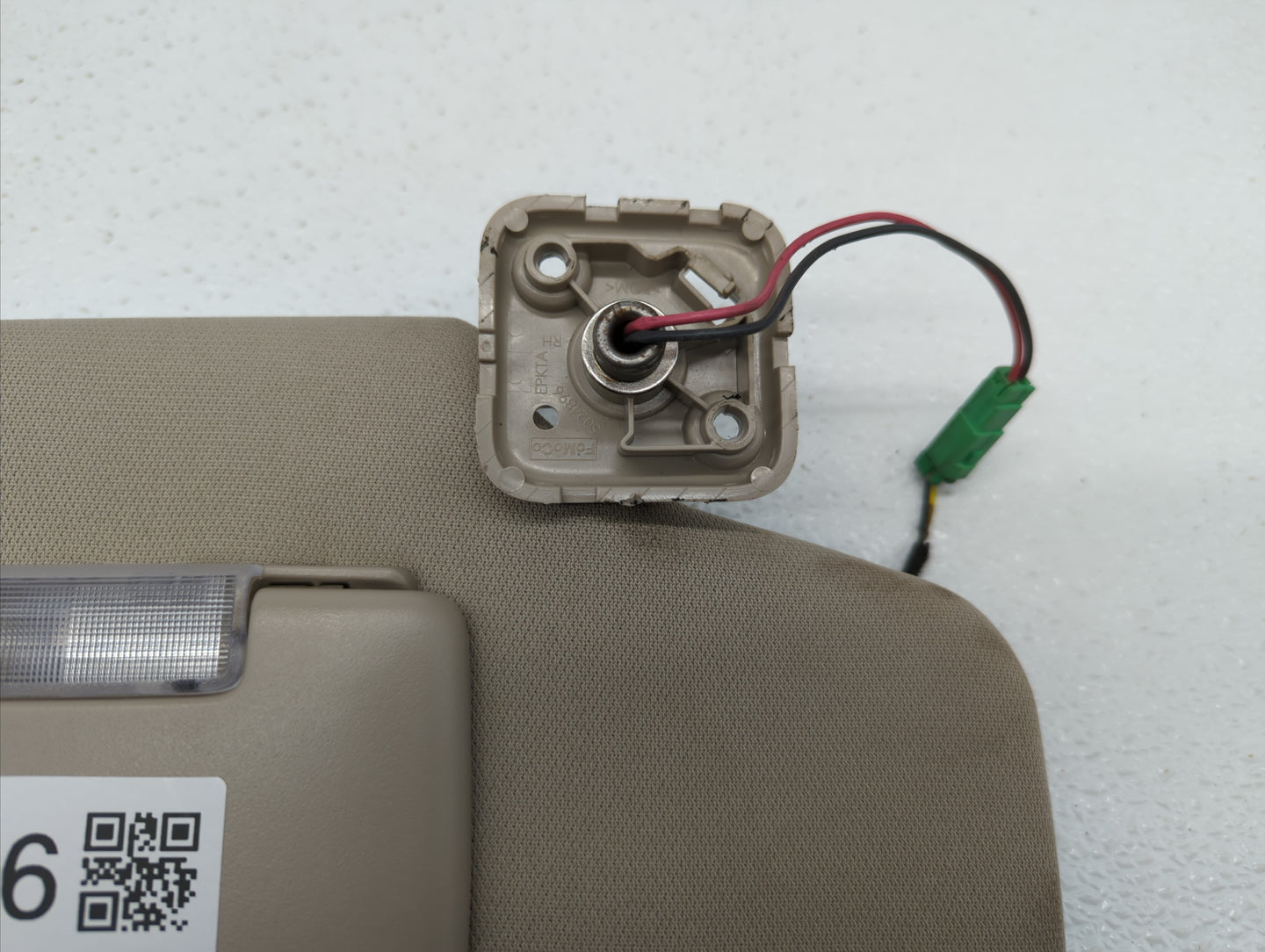 2010-2011 Ford Taurus Sun Visor Shade Replacement Passenger Right Mirror Fits Fits 2010 2011 OEM Used Auto Parts - Oemusedau