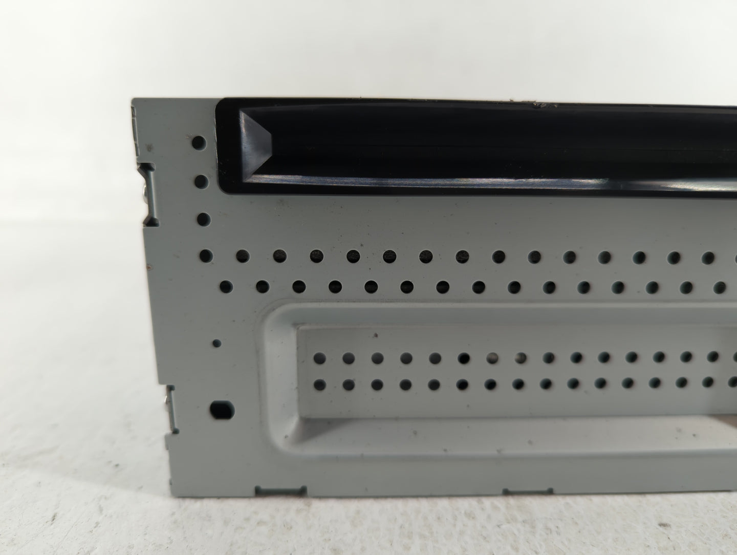 2010-2010 Ford Taurus Am Fm Cd Player Radio Receiver - Oemusedautoparts1.com