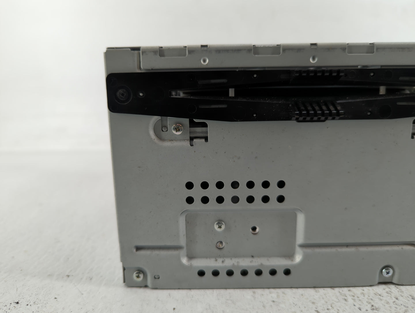 2010-2010 Ford Taurus Am Fm Cd Player Radio Receiver - Oemusedautoparts1.com
