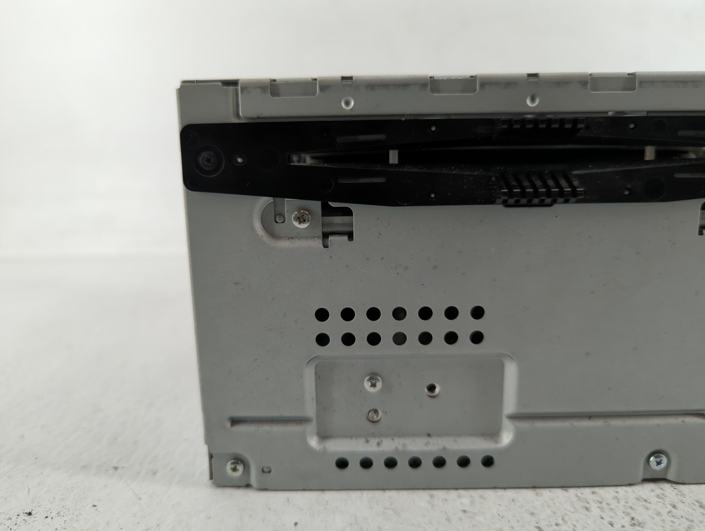 2010-2010 Ford Taurus Am Fm Cd Player Radio Receiver - Oemusedautoparts1.com