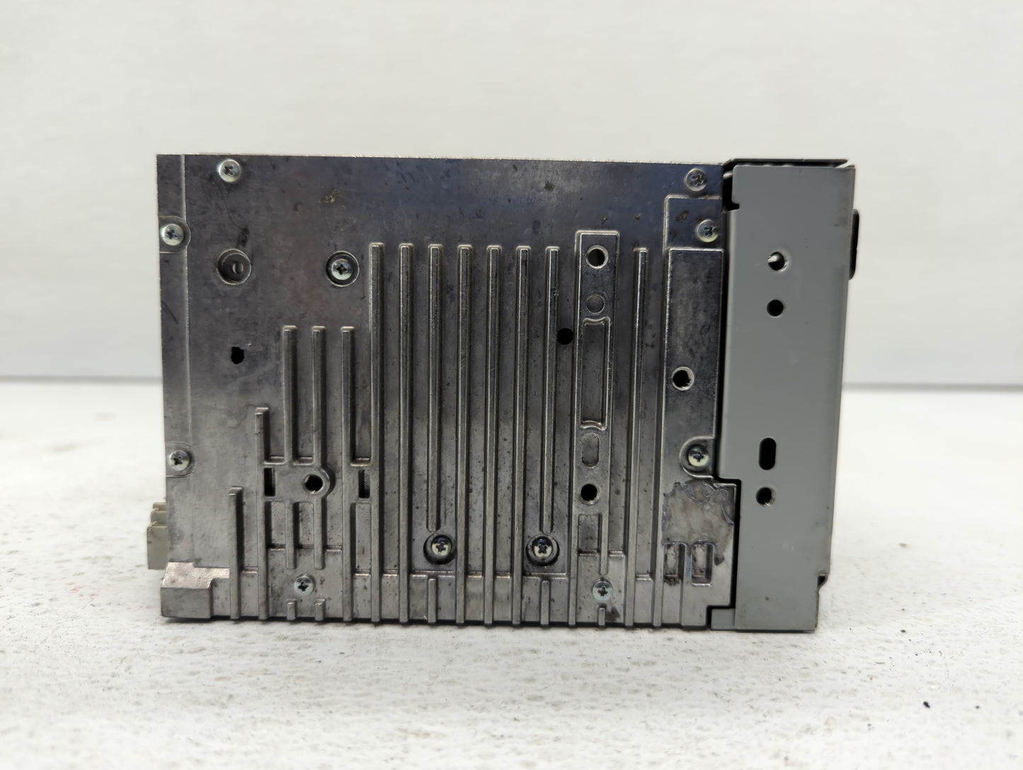 2010-2010 Ford Taurus Am Fm Cd Player Radio Receiver - Oemusedautoparts1.com