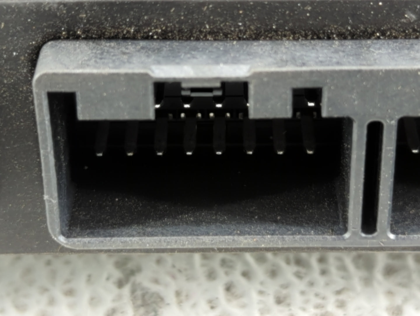 2010 Ford Taurus Radio AM FM Cd Player Receiver Replacement P/N:AL3T-18B849-AB Fits OEM Used Auto Parts - Oemusedautoparts1.