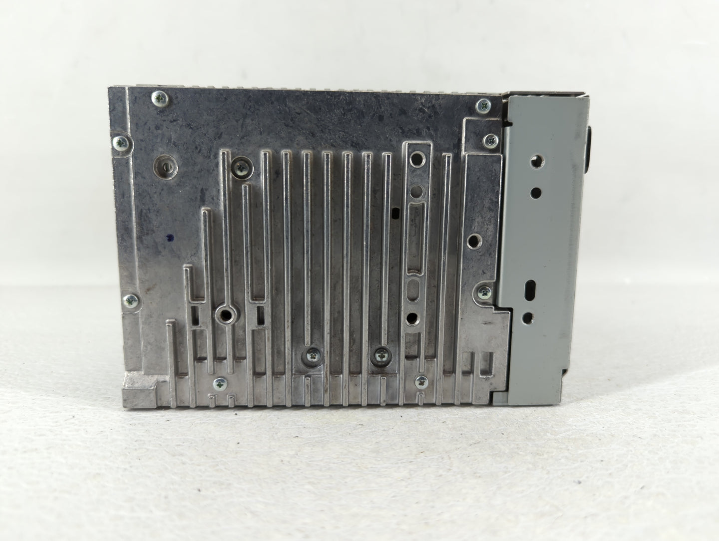 2010-2010 Ford Taurus Am Fm Cd Player Radio Receiver - Oemusedautoparts1.com