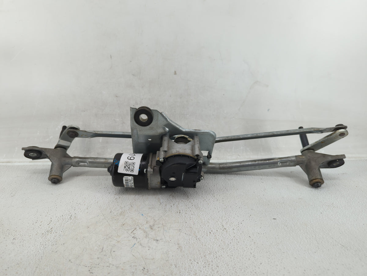 2008-2012 Ford Taurus Front Windshield Wiper Motor P/N:W000029156 Fits Fits 2008 2009 2010 2011 2012 OEM Used Auto Parts - O