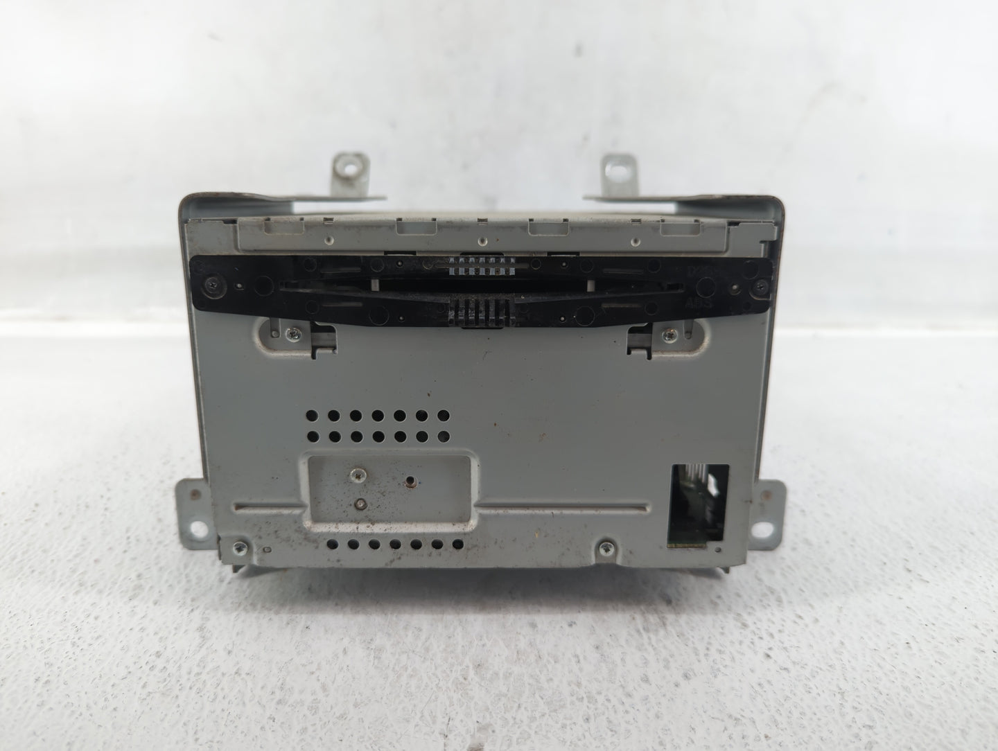 2010-2010 Ford Taurus Am Fm Cd Player Radio Receiver - Oemusedautoparts1.com