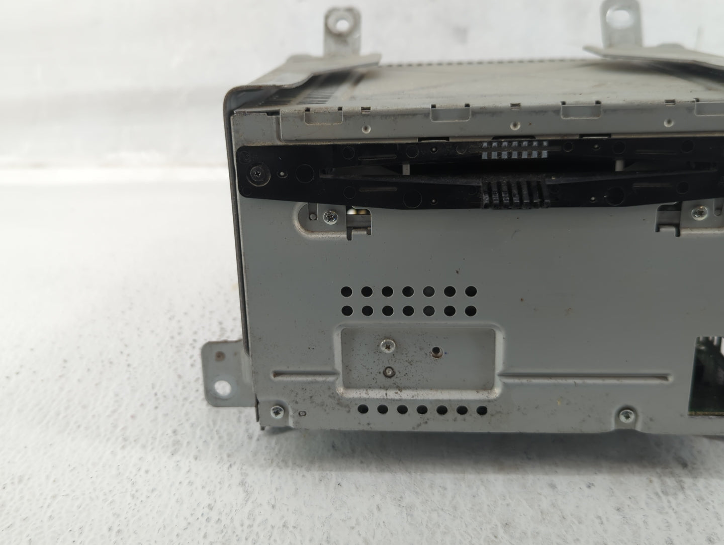 2010-2010 Ford Taurus Am Fm Cd Player Radio Receiver - Oemusedautoparts1.com