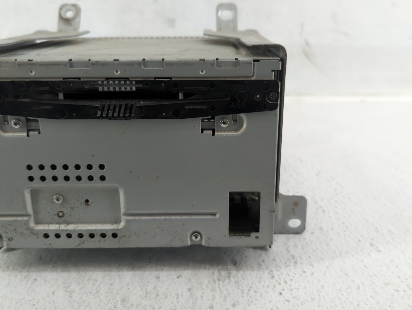 2010-2010 Ford Taurus Am Fm Cd Player Radio Receiver - Oemusedautoparts1.com