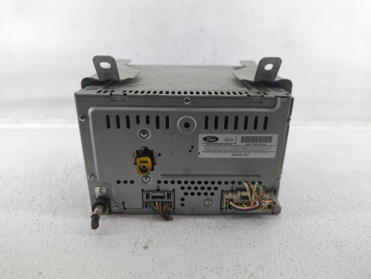 2010-2010 Ford Taurus Am Fm Cd Player Radio Receiver - Oemusedautoparts1.com