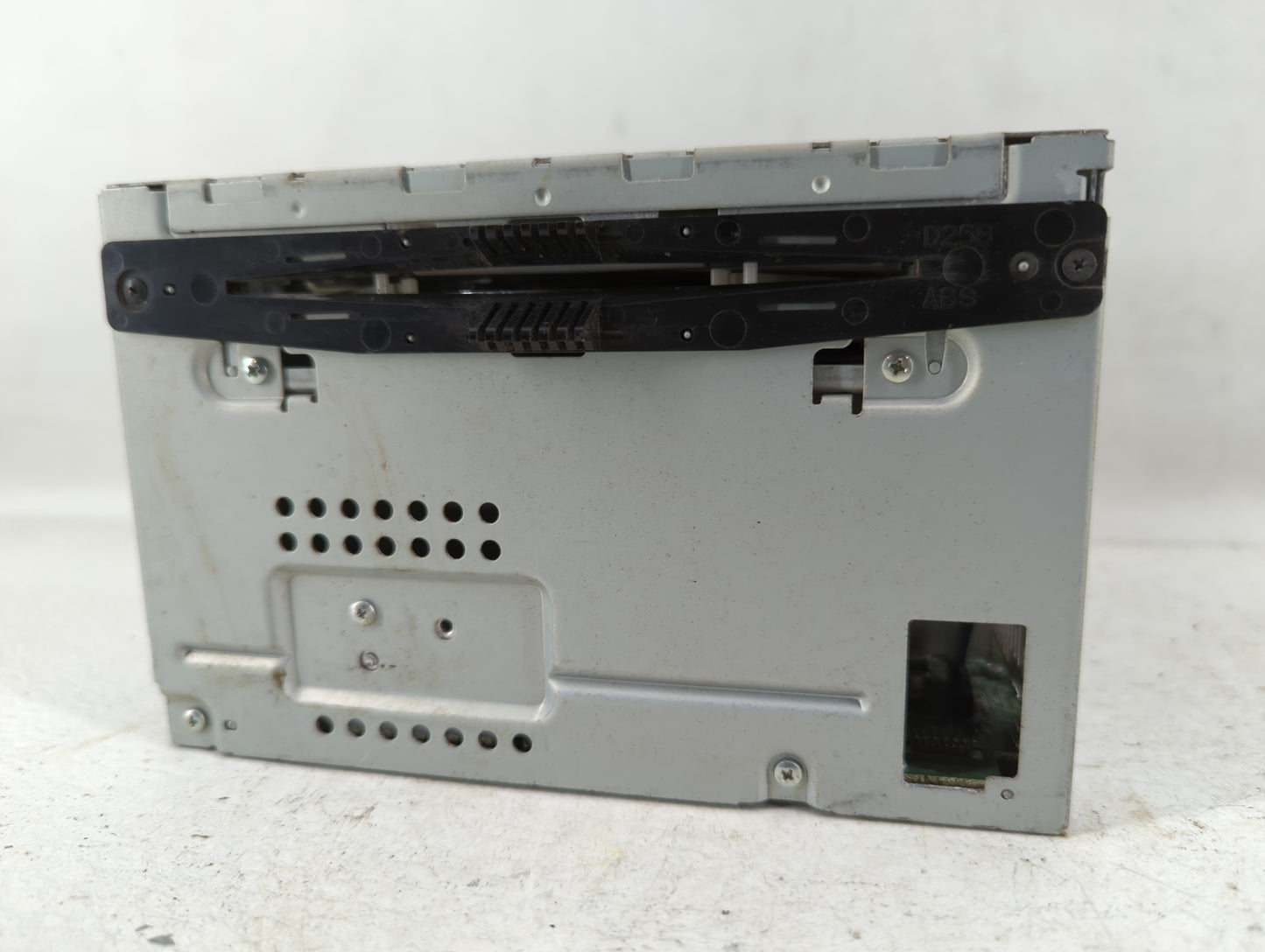 2010-2010 Ford Taurus Am Fm Cd Player Radio Receiver - Oemusedautoparts1.com